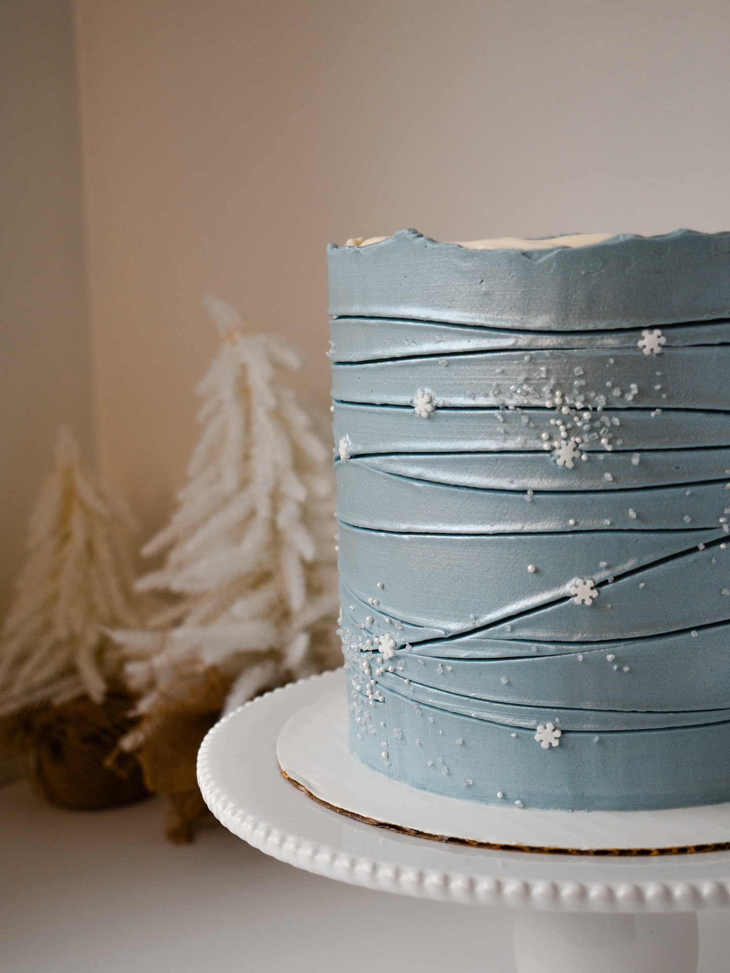 Last week the weather man called for snow this Friday 🤭 ❄️
….while snow is no longer in the forecast, I’m always wishing for a white Christmas in our little neighbourhood.