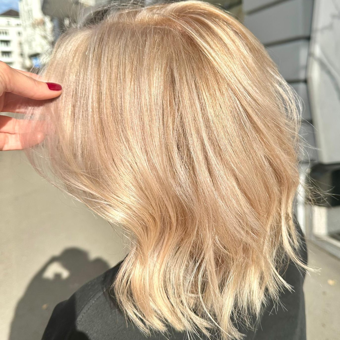 Ein klarer Schnitt. Ein stimmiger Ton. Und das gute Gefühl, genau das Richtige getan zu haben.
Janine zeigt, wie Wandel auch leise und subtil beeindruckend sein kann.
📍 Für deinen persönlichen Neustart: www.blackandwhite.ch
#VorherNachher #ZürichHaircut #blackandwhitehairstyling