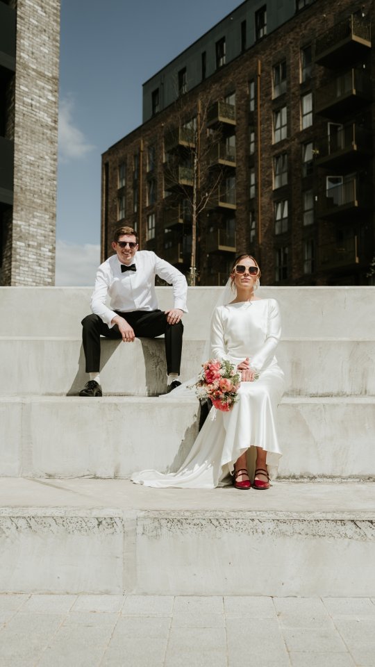 You know I love a challenge! Bronya & James said I do at Essex Register Office and we had all of about ten minutes to run around the block for some couple photos before they boarded their coach to take them to their boat party. We ran, stopped, posed, ran, laughed and ran some more and I'd say we smashed it. If ever you needed a sign that your couple photos don't need to take long here it is!
.
Venue @essexrecord
Confetti @justhitchedconfetti