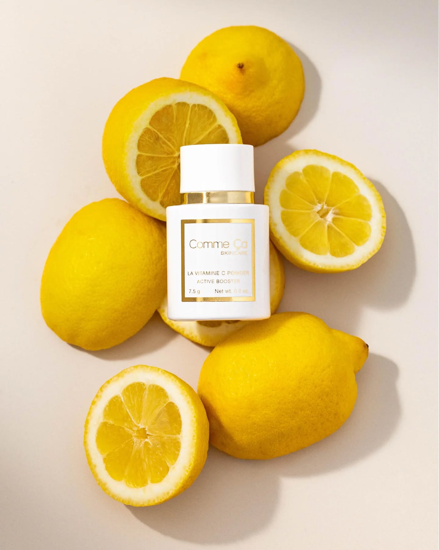 Our Black Friday Sale continues. Enjoy 30% off everything with code BF2025, available until December 1st.
Today’s highlight: La Vitamine C Powder
A concentrated blend of pure vitamin C and ferulic acid that helps brighten, firm and even the skin.
It supports collagen production, reduces the appearance of pigmentation and fine lines, and protects the skin with powerful antioxidants.
A simple daily boost for smoother, brighter and youthful looking skin.
Code: BF2025
Ends December 1st 🤍✨