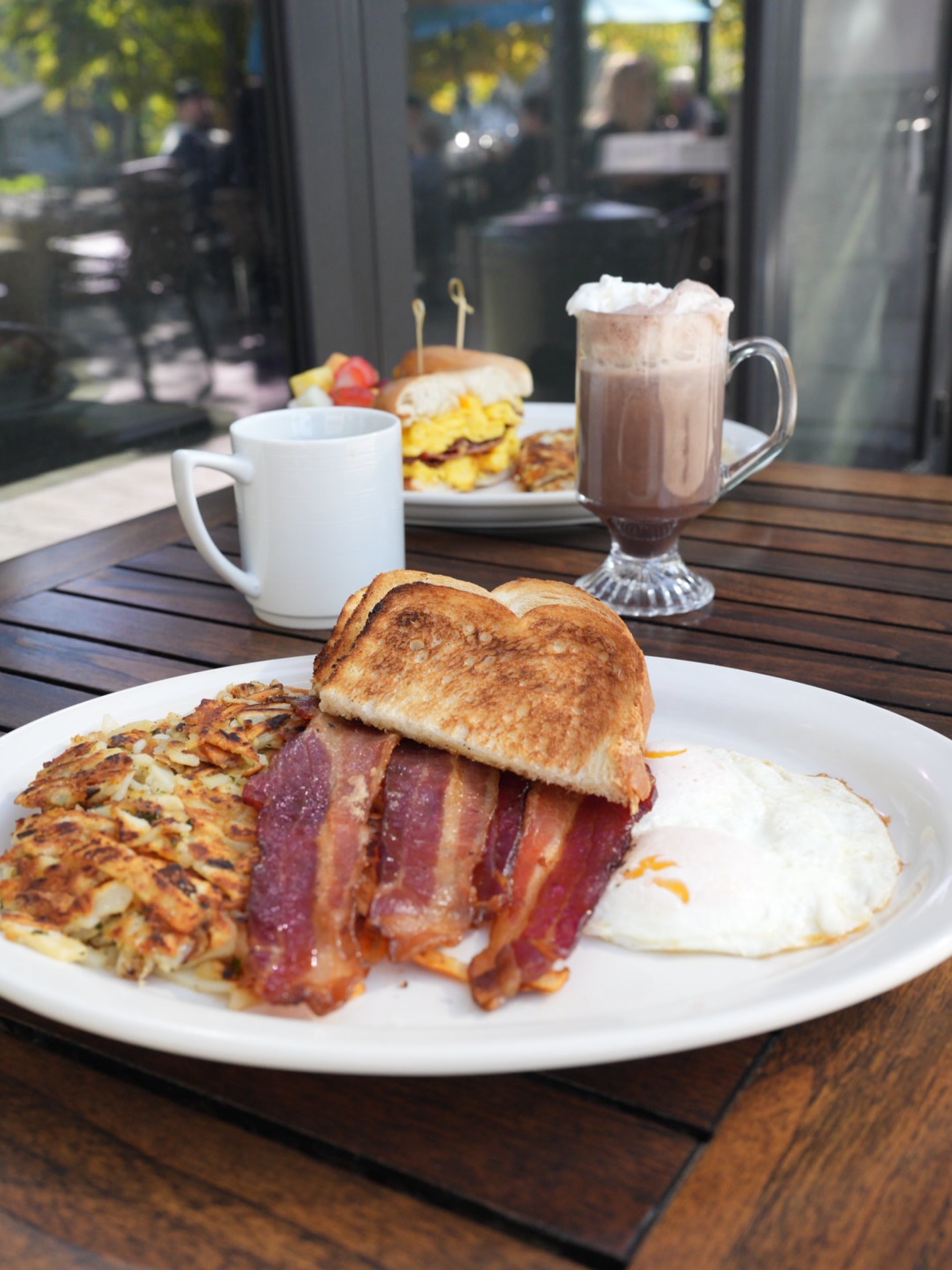 Our traditional Bacon and eggs plate 🥓🍳😍
This plate comes with a side of our delicious breakfast potato’s 🥔 and toast 🍞
Ps. HAPPY THANKSGIVING 🦃🙏🏼
#Stacks #StacksBreakfast #Breakfast