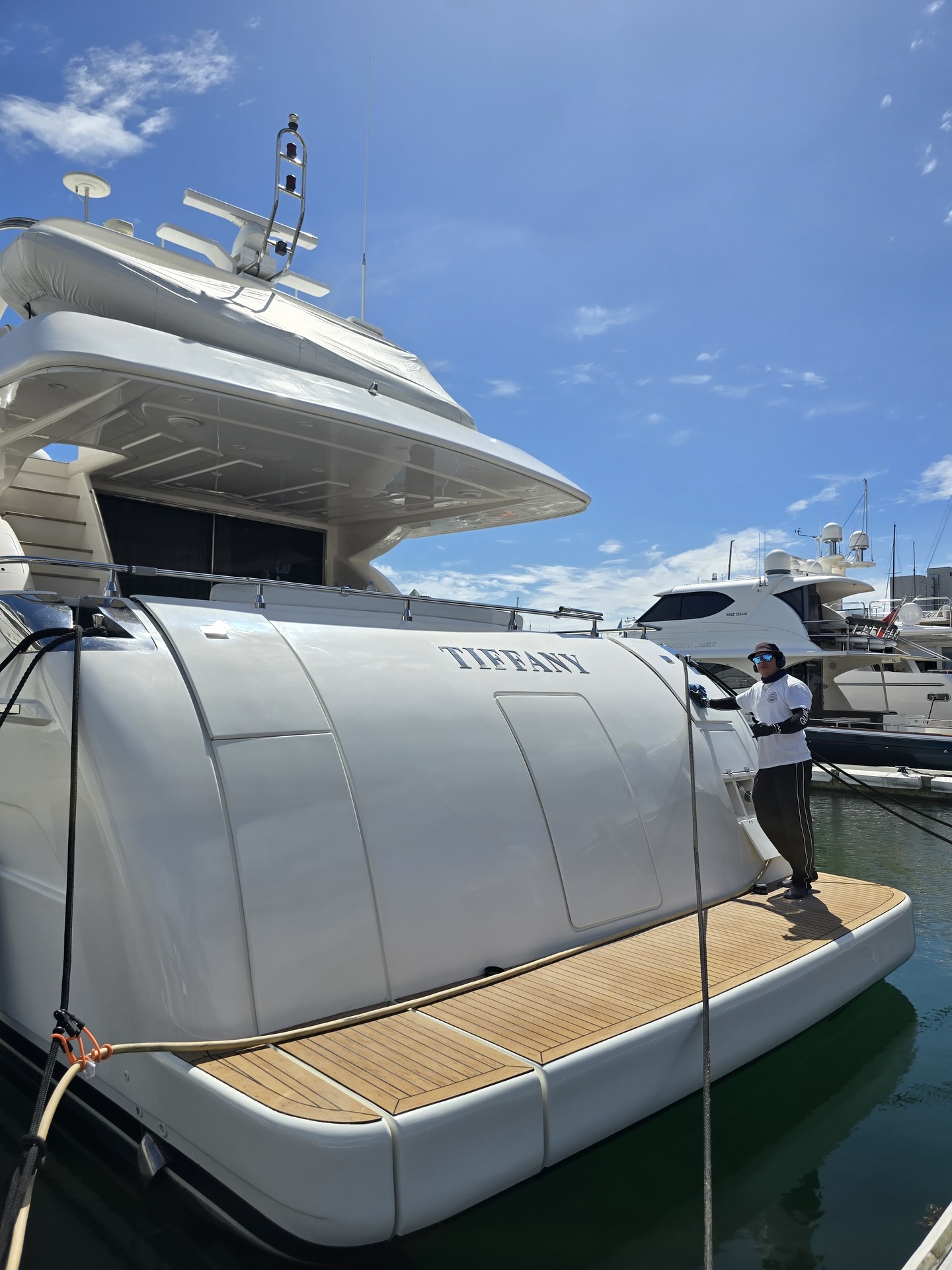 Just wrapped up my biggest project yet – an 82’ yacht paint correction! 🚤💎 A serious challenge, but the results speak for themselves from a dull paint to a new shine and protected again. Every job is a new experience, opening doors to bigger opportunities and pushing my skills further. Thanks for the team involved and the opportunity to be on board of that! Grateful for the journey and excited for what’s next! ⚡✨