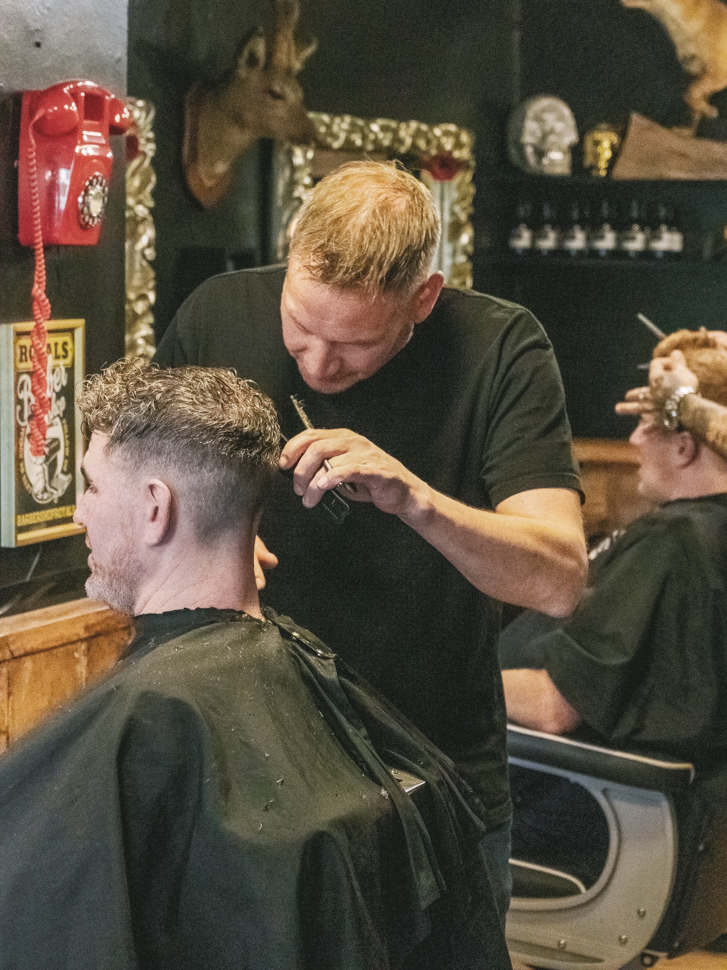Saturday isn’t even here yet and the books are already bursting - it’s gonna be a busy one!
Be sure to book well in advance to avoid disappointment for Saturday appointments.
#royalsbarbershop #barbershoproyals
