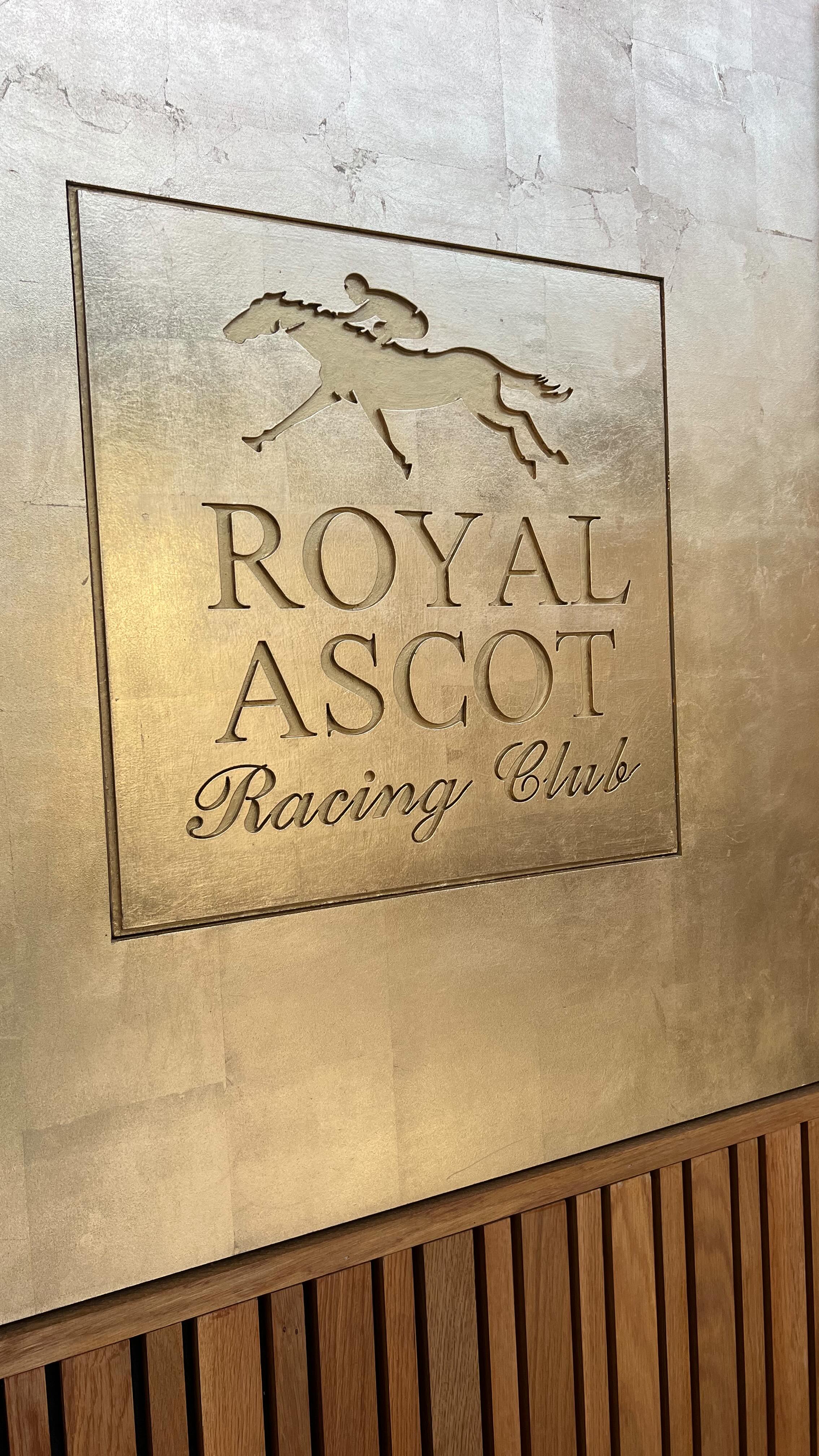 1066 Kitchens Designed and supplied a new kitchen for the Vista Restaurant at Royal Ascot 🏇✨
An honour to be involved in such a prestigious venue 🙌
The space features natural oak wrapped doors with push-to-open hinges paired with Corian worktops for a clean, modern finish 🤍
Huge thanks to Liam at C&G Commercial Services Ltd for bringing me into this project.
#RoyalAscot #KitchenDesign #Corian OakKitchen CommercialKitchenDesign 1066Kitchens