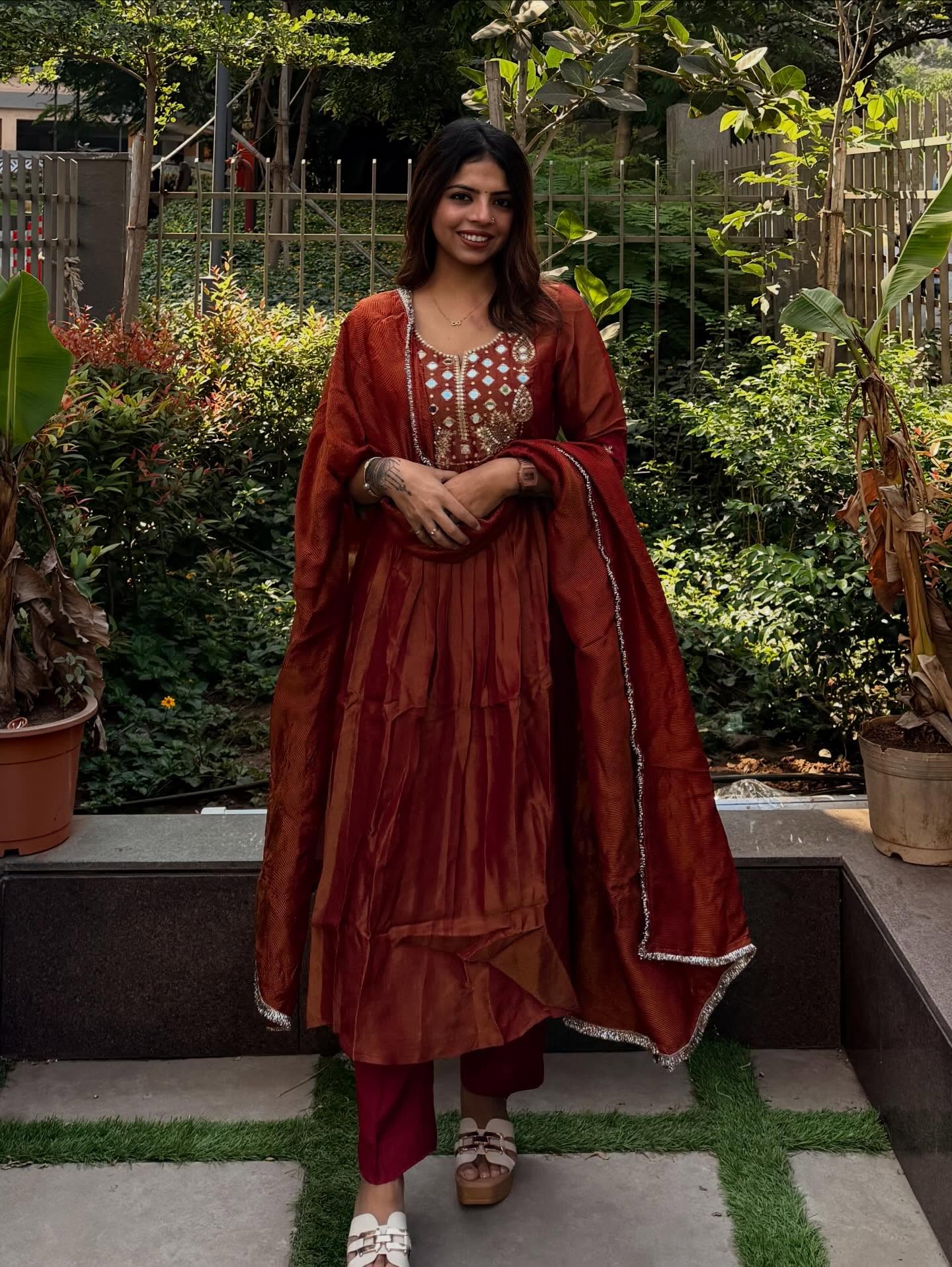 Crafted in rich tissue, highlighted with pure handwork on the yoke and finished with pleat style kurta bottom,this outfit is festive elegance done right t
Perfect for weddings, gatherings & celebrations ✨🌻💕
#FestiveWear #BanarasiSuitseta Jaipur #HandEmbroideredYoke #IndianDesignerWear
#TissueSuit #WeddingOutfitIdeas