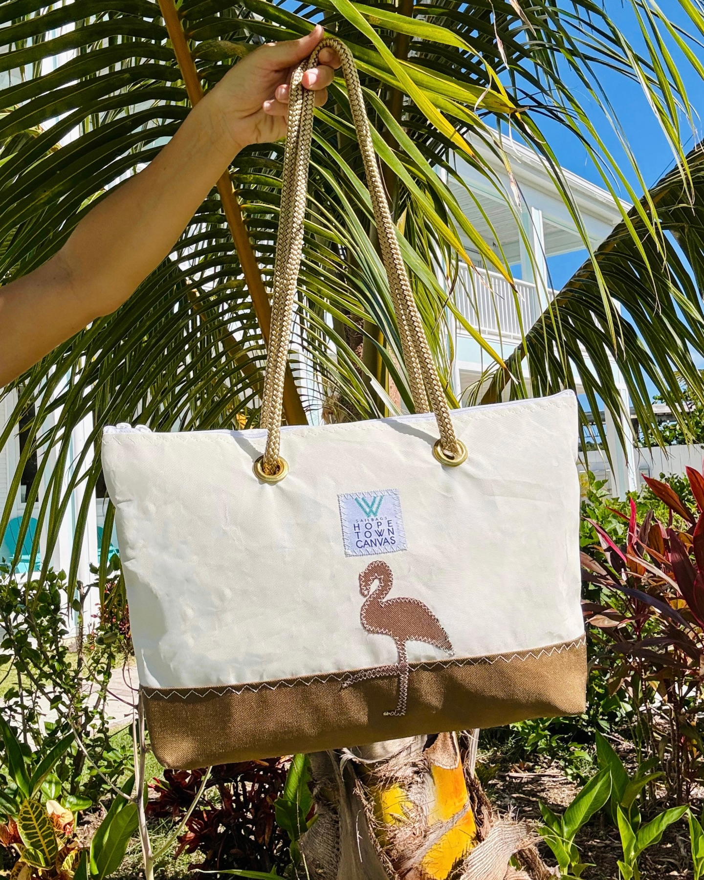 For our neutral lovers 🤎🥥
Shop in store or online at wsailbags.com