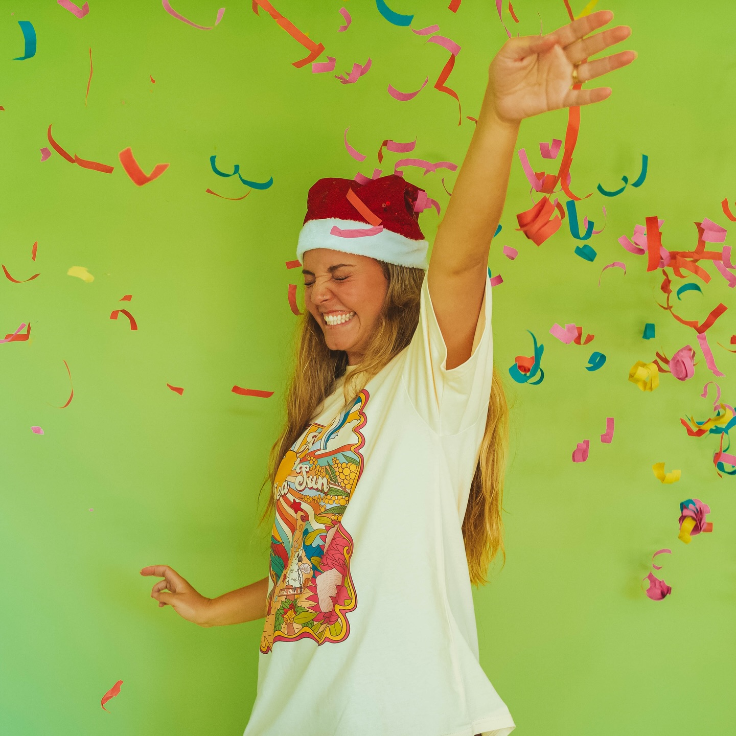 First Day of Summer and the festive season… it’s hard to wipe the smiles off our faces today!!!
Also hard to believe we launched our oversized aussie inspired Christmas tee’s 3 years ago. How was I 4 months pregnant with Bohdi here?!?
Pst…. More sizes have sold out so head to our website now if you are wanting to get yours this festive season.