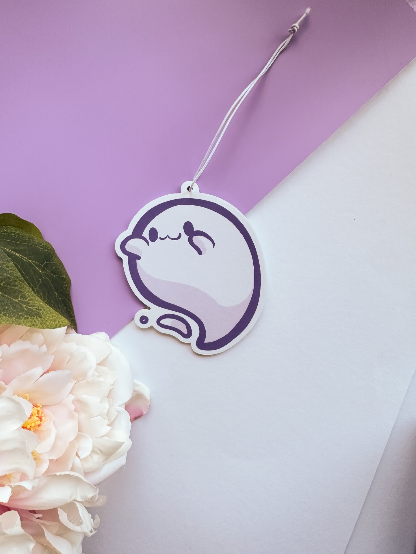 Cute lil Ghosy air freshener 😍 I meant to post these with my Halloween drop but life got in the way ;-;