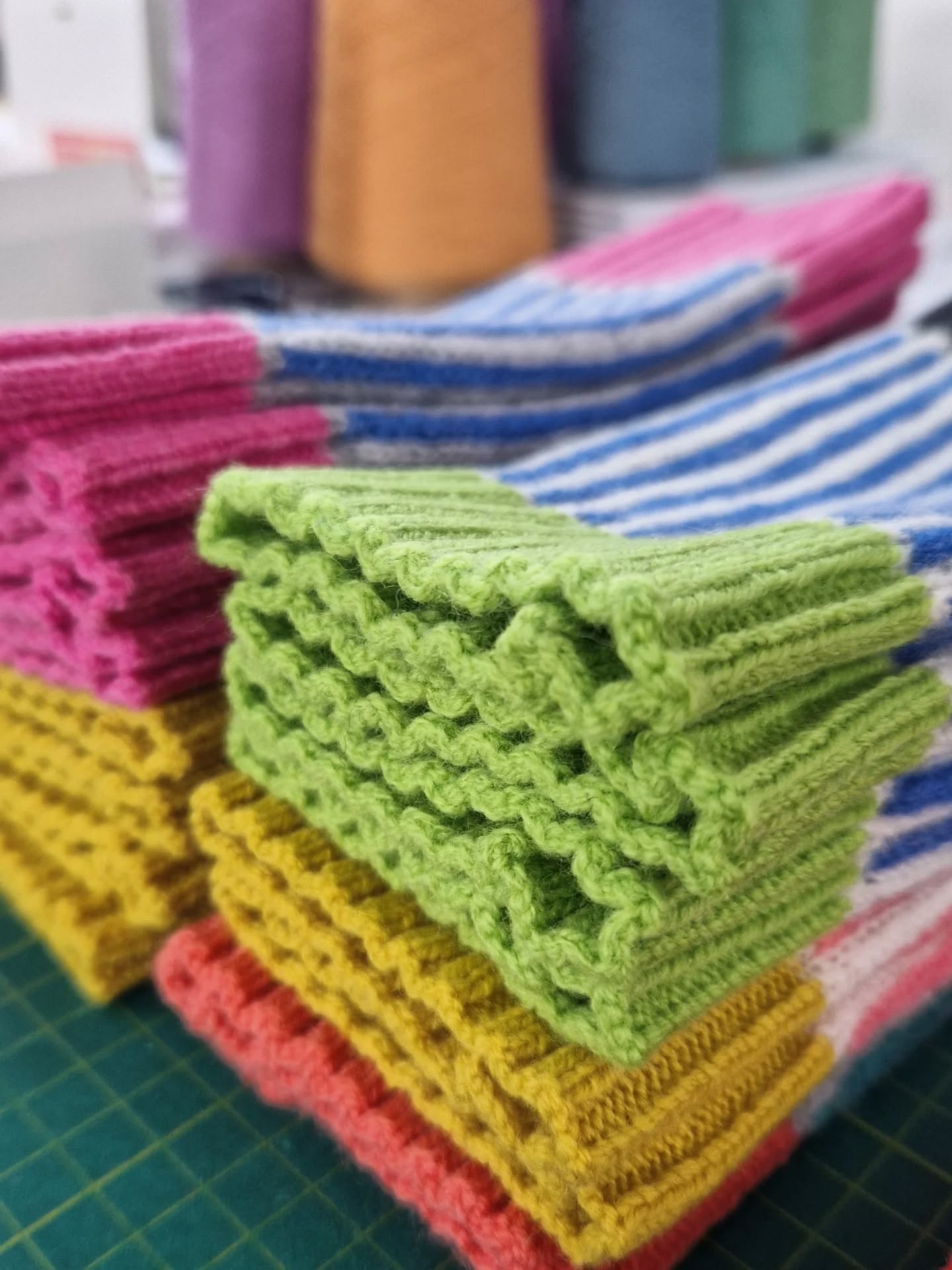 It's mostly been about wrist warmers this week while I prepare for both @rare.makersmarket and @awaholidaycraftfair this weekend. There will also be a few heading to @doubledoorstudios for their Christmas studio opening.
If you can't make my in-person events you can always shop online at candy-coated.com
#wristwarmers #woolisbest #wool #knittedwristwarmers #woolaccessories #buysmallthischristmas #buybetterbuyless #knitknitknit #knitaddict #lambswool #shopscotmakers #colourfriday #aberdeenshire #buyindependant #discover #madeinscotland