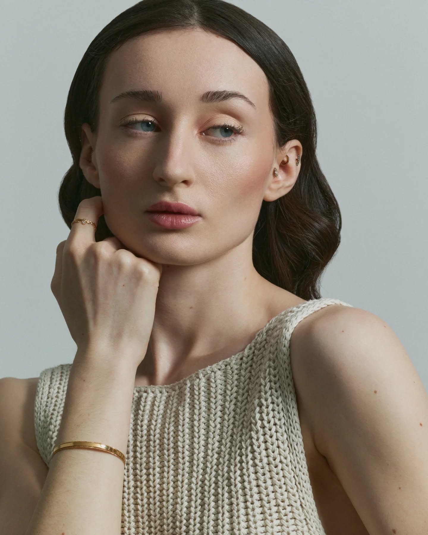 BEAUTY ✨
Photographe : @stephanie.lorang
Modèle : @sarah.cmd
Makeup/hair : @jade_r__makeup
_________________________
#maquilleuselyon #makeuplyon #muahlyon #wavy