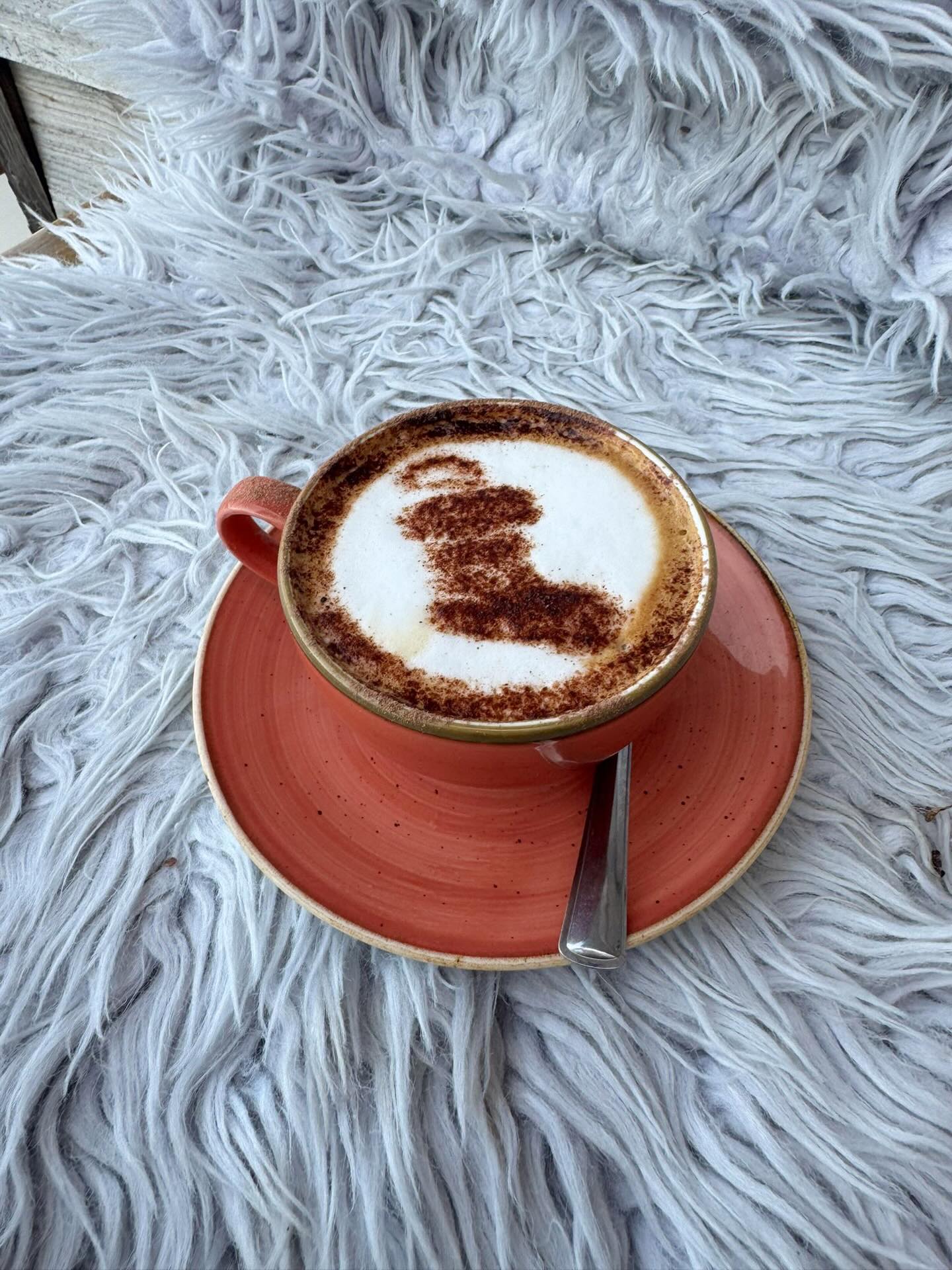 It’s beginning to look a lot like Christmas at The Meadow Cafe 🎅🏼🎄 So make sure you pop in and grab yourself a cosy, hot drink and tasty treat! Because, why not? It’s Christmas! 🤩🌟
#themeadowcafe #themeadowcafechelt #christmas #wintercoffee #christmascafe #localbusiness #coffeeshop #cheltenhamlife #cheltenhamchristmas #cotswolds #visitcheltenham #visitgloucestershire #smallbusinesscheltenham