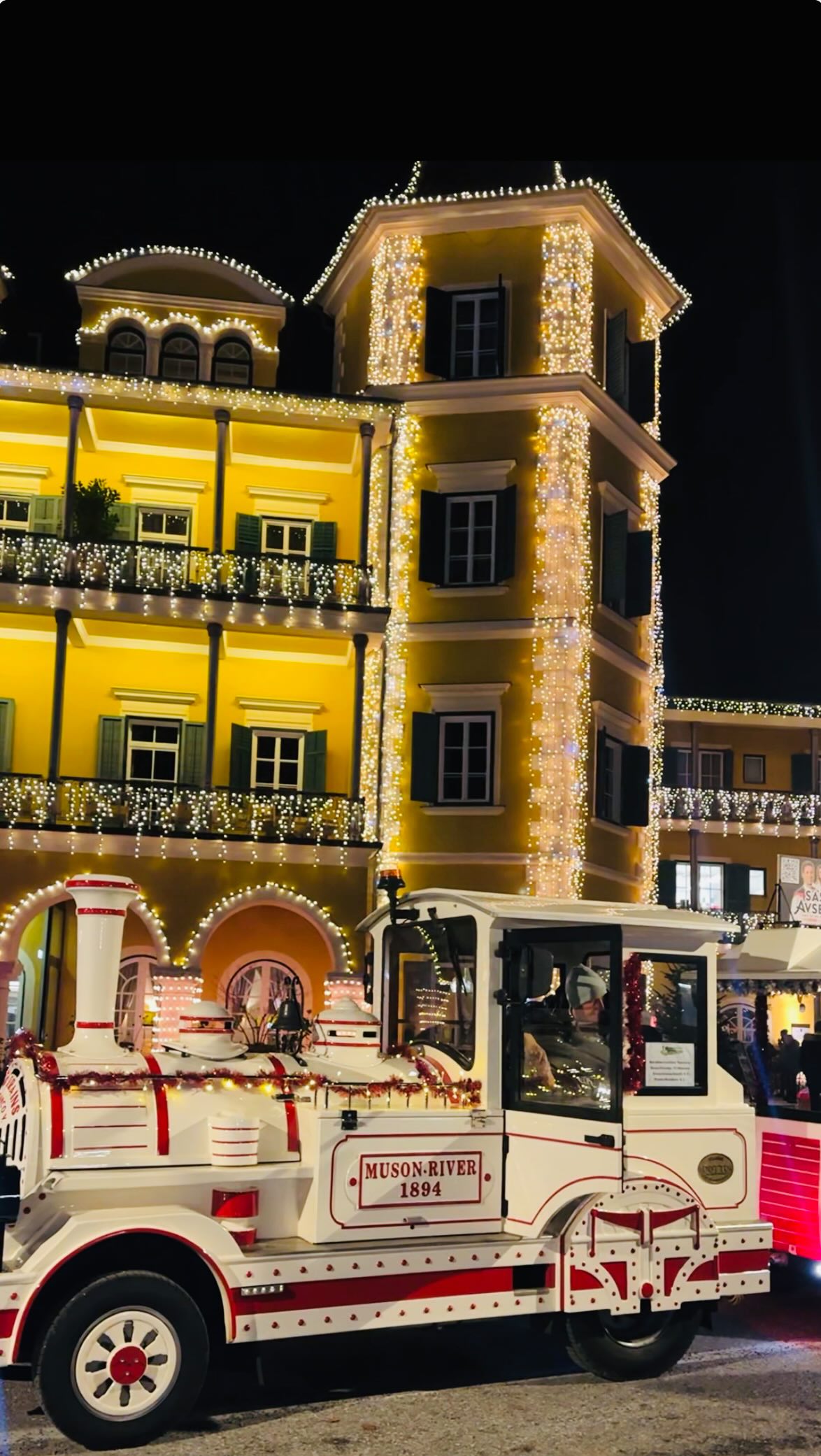 Advent in Velden- Advent im Wrannissimo 🎄🧑🎄
Genießt mit uns eine besinnliche Weihnachtszeit und schaut bei uns vorbei.
Die Feuerzangenbowle im Kupferkessel wartet auf euch! ✨
Öffnungszeiten für den Adventmarkt:
FR 15-20 Uhr
SA & SO 11-20 Uhr
08. Dezember 11-20 Uhr
#advent #weihnachten #visitvelden