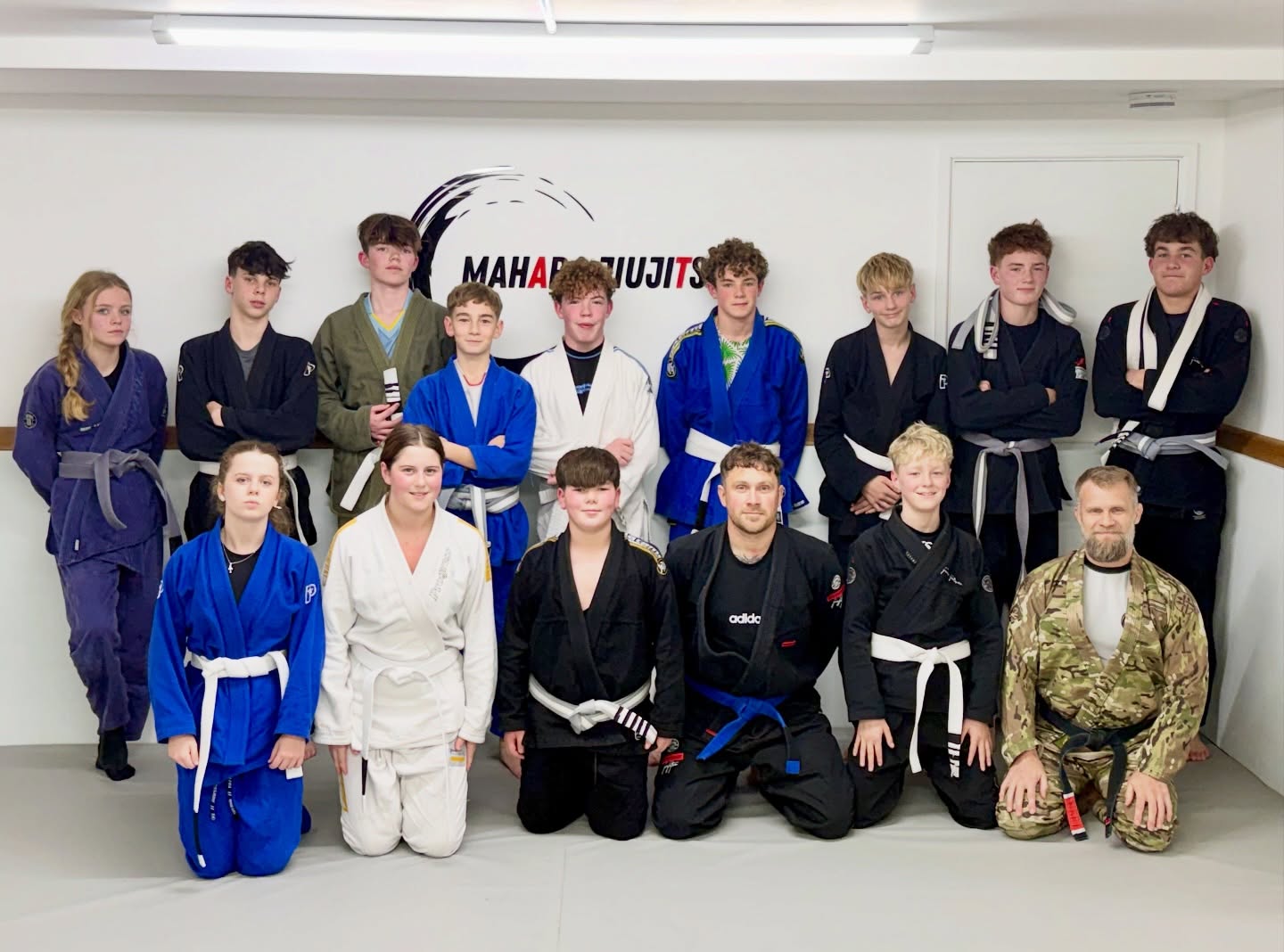 Congratulations to all the kids that got stripes and belts last night.
We are very lucky to have some amazing students who show up to every class and work hard all the time.
#Jiujitsu is hard and they just keep turning up 💃🏼💃🏼
#bjj #jiujitsu #maharajiujitsu #exmouth