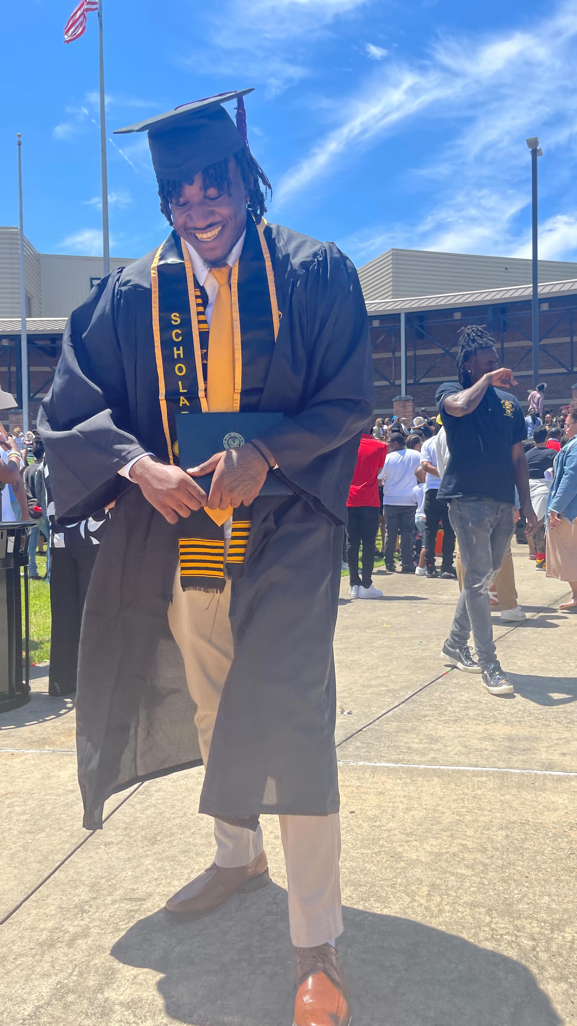 💔 Devastated.
Rest in peace to my sweet baby boy @lanelew21 . You became the man you always wanted to be. Life will never be the same. God help us.