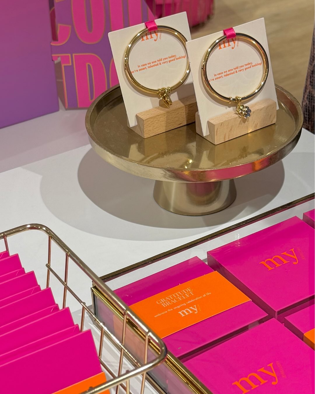 A little reminder to enjoy life with the new gratitude bracelet from My Jewellery 🫶
As a gift or just for you! 💝
See you tonight at 6 on our last Shopping Night in Ouddorp!
#myjewellery #giftinspo #holidaygifting #bracelet #jewellery