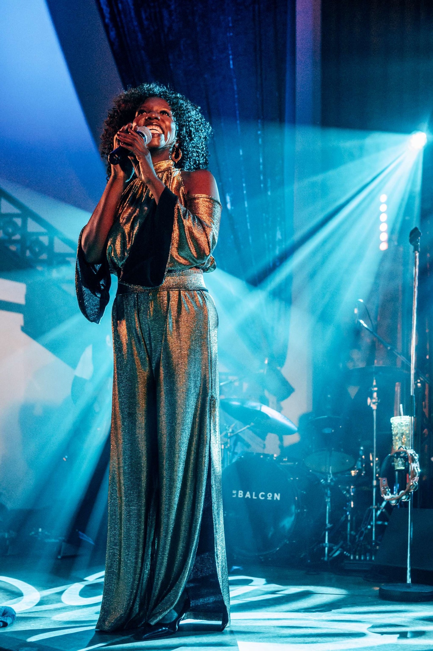 Ce soir, c’est le grand soir !
Rachelle Jeanty vous fait vivre l’expérience ultime de la Disco Queen au Balcon à 20h30 ! Préparez-vous pour des grooves non-stop, des voix puissantes et la magie pure des années 70.
🎟 Billets encore disponibles → www.lebalcon.ca/disco-queen
Tonight’s the night!
Rachelle Jeanty brings the ultimate Disco Queen experience to Le Balcon at 8:30 PM! Get ready for nonstop grooves, powerhouse vocals, and pure 70s magic.
🎟Limited tickets still available → www.lebalcon.ca/disco-queen
#DiscoNight #MontrealSoirée #RachelleJeanty #LeBalconMontreal