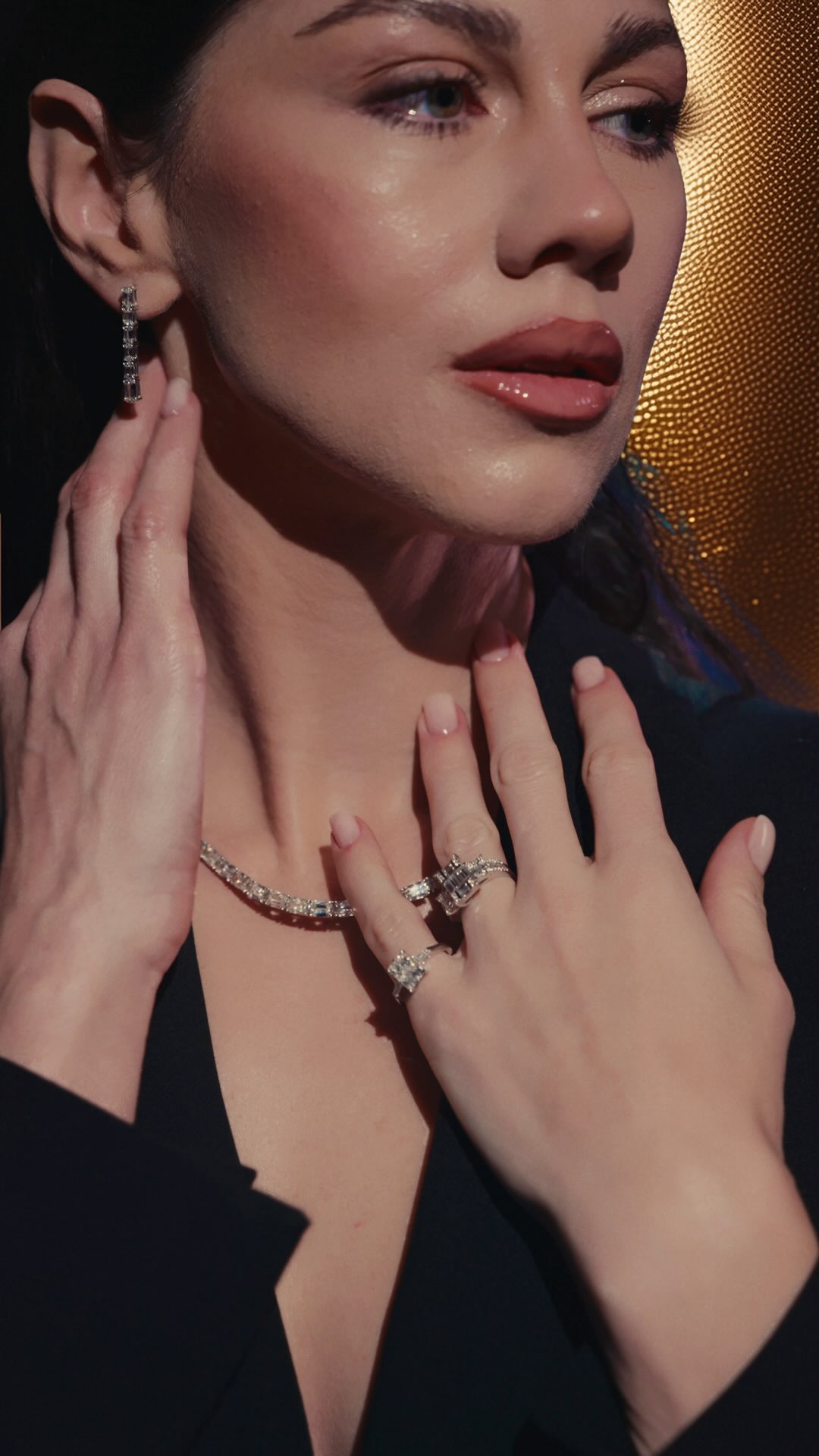 Between shadow and silence, truth finds its shape.
We design for that space, the one only real emotion can fill.
This is Dila Exclusive.
#DilaExclusive #FineJewelry #LuxuryStyle #DiamondDesign #ModernLuxury #JewelryArt #BoutiqueJewelry #IstanbulJewelry #HighEndDesign