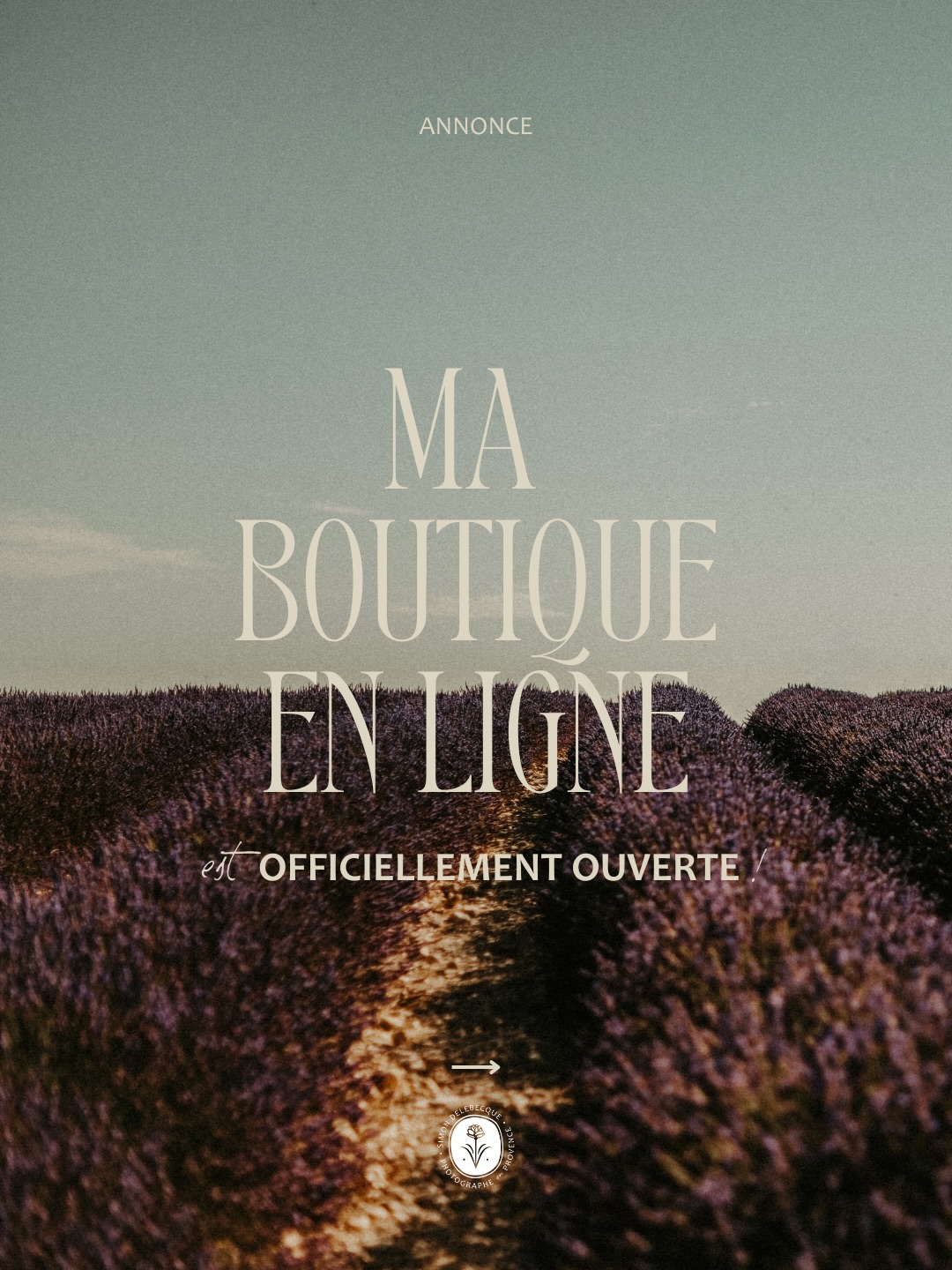 Ma boutique photo en ligne est officiellement OUVERTE ! Rendez-vous sur http://simondelebecque.fr ! Voici un aperçu des merveilles qui vous y attendent :
🤎 Tirages FineArt d’exception :
Chaque tirage est réalisé avec soin par une petite entreprise française, sur papier 100% coton à grain + avec une frange artisanale, pour un rendu unique et haut de gamme.
1/ Éditions limitées, numérotées et signées
Format 13x18 cm – seulement 25 exemplaires de chaque photo.
2/ Commandes sur mesure
Même si votre shooting remonte à longtemps, vous pouvez commander vos photos préférées dans différents formats : 10x15 cm, 13x18 cm ou 20x30 cm. Chaque tirage bénéficie d’une marge de 1 cm, d’une frange artisanale et d’une impression haut de gamme.
🤎 Cartes cadeaux :
Offrez une expérience photo unique ! Les cartes cadeaux permettent à vos proches (ou à vous-même) de réserver une séance photo personnalisée.
1/ Flexibilité
Valables pour toutes mes prestations photo, elles peuvent être utilisées à tout moment.
2/ Sur mesure
Choisissez le type de séance : particuliers (couples, grossesses, naissances, mariages…) ou pros. Séance photo à réaliser vers Aix-en-Provence ou Dijon.
🤎 Produits numériques + outils pour photographes :
Boostez votre workflow et créativité
1/ Presets Lightroom
Pour sublimer vos photos en un clic, gagner du temps et rester cohérent dans votre style.
2/ Templates Highlights Instagram
Organisez vos stories et contenus facilement avec un rendu pro.
#aixenprovence #photographe #boutiquephoto