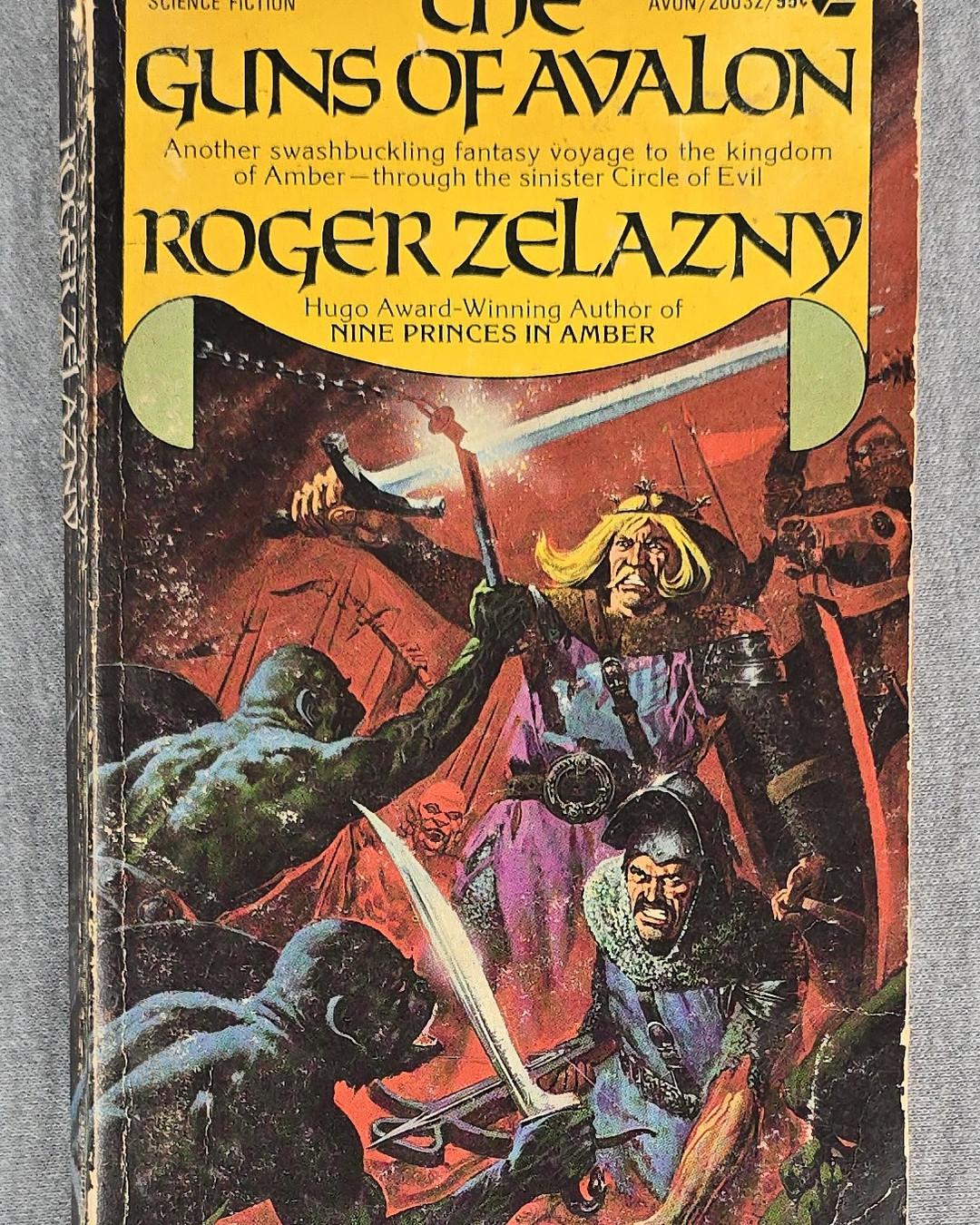 Roger Zelazny’s Guns of Avalon is one of those fantasy novels where myth, metaphysics, and family politics all get tangled in beautifully strange ways. You can find a copy at TiltedBooks.com.
#FantasyBooks #VintageReads #VintageFantasy #ClassicSciFiFantasy #RogerZelazny #BookCollectors #TiltedBooks
