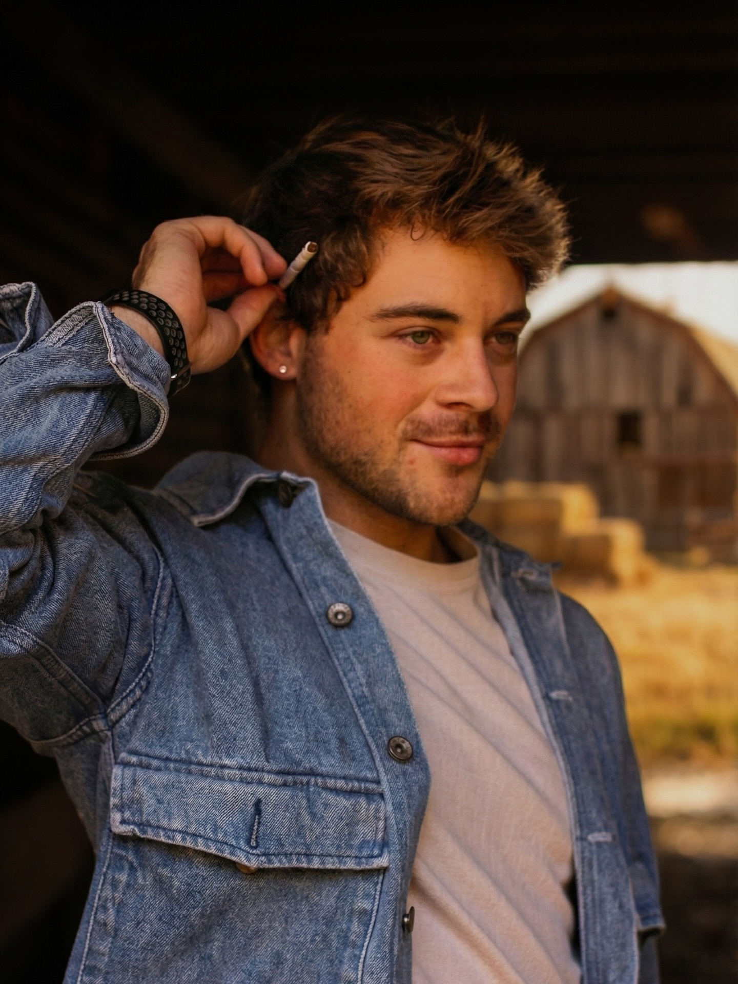 feeling extra thankful lately :-) for cozy fall mornings, the comfort of my space, the people i get to cross paths with, the inspiration i get from talking to others in my industry, the shared laughs, the little moments that end up being big ones, getting to have a healthy lifestyle, cheering my friends on, a chai latte that tastes like fall, & having a circle that supports every version of me (even when iām figuring it all out)
this season reminded me how good life feels when i slow down, check in with myself, listen to what i need, & let myself be present while i can.
happy thanksgiving š¤š
šø: @felipeshoots