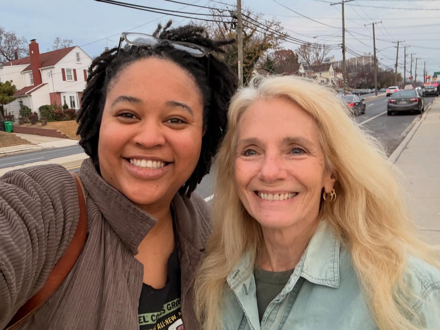 Yesterday I had the privilege of spending the day painting alongside @thatsgoodnewsarts Anni. I’ve admired her work for years. If you’re in the DC area, there’s a good chance you’ve encountered one of her vibrant pieces in the community. There aren’t many artists I know who show up to create daily, she is one of them. It’s her way of sharing the good news of Jesus Christ. Two of her pieces now grace my home, serving as a daily reminder to act justly, love mercy, and walk humbly with God.
#GoodNewsArts #DCArtists #ChristianArt #VibrantArt #FaithAndCreativity #ArtInTheCommunity #ActJustlyLoveMercyWalkHumbly #DMVArtists #JesusInTheCity #ArtThatHeals #StreetArtDC #ArtWithPurpose #CreateEveryday #ClaraCreates