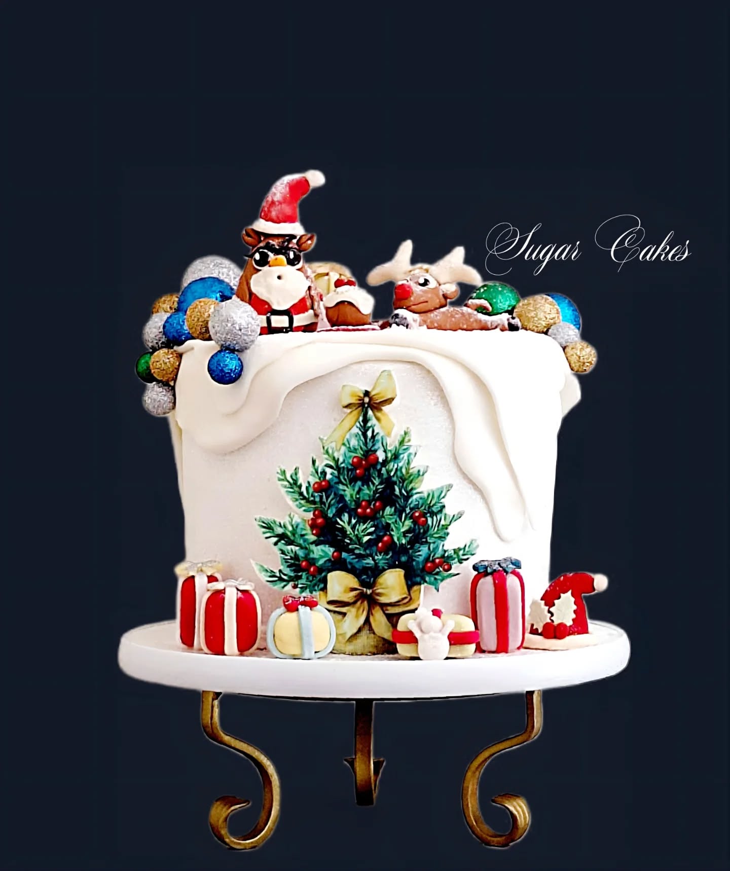 Another Christmas themed cake with handcrafted Owl & Reindeer. 🤶🎅
Beautiful color range from Barco ❤️
Merry Christmas 🤶 🎄 ❤️
#christmastime #christmas #christmasthemed #christmascake #christmastree