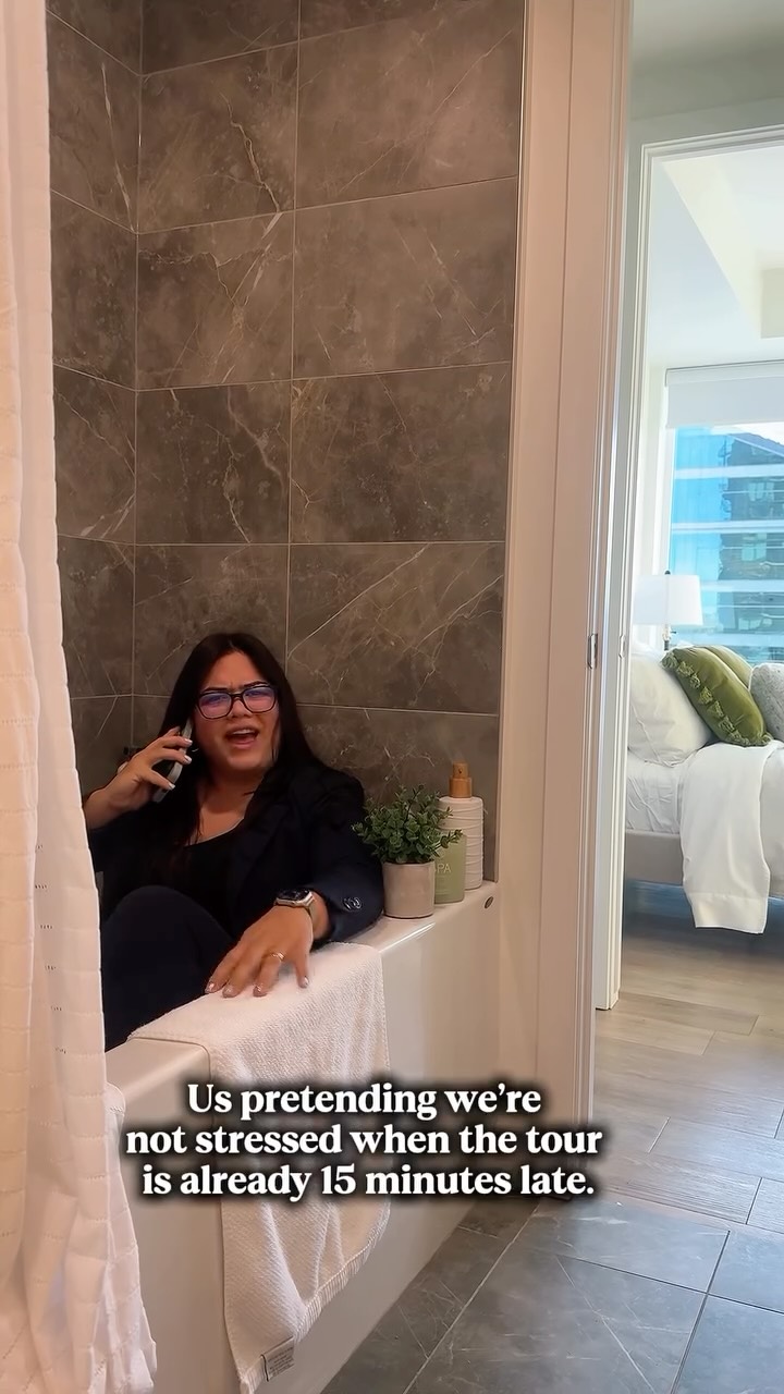 That moment when your 1 pm tour becomes a 1:20 pm vibe.
Leasing days have their own timeline, and honestly, we’ve learned to roll with it.
If you’re running late, no stress. 😉 Just give us a quick heads-up and we’ll make it work.