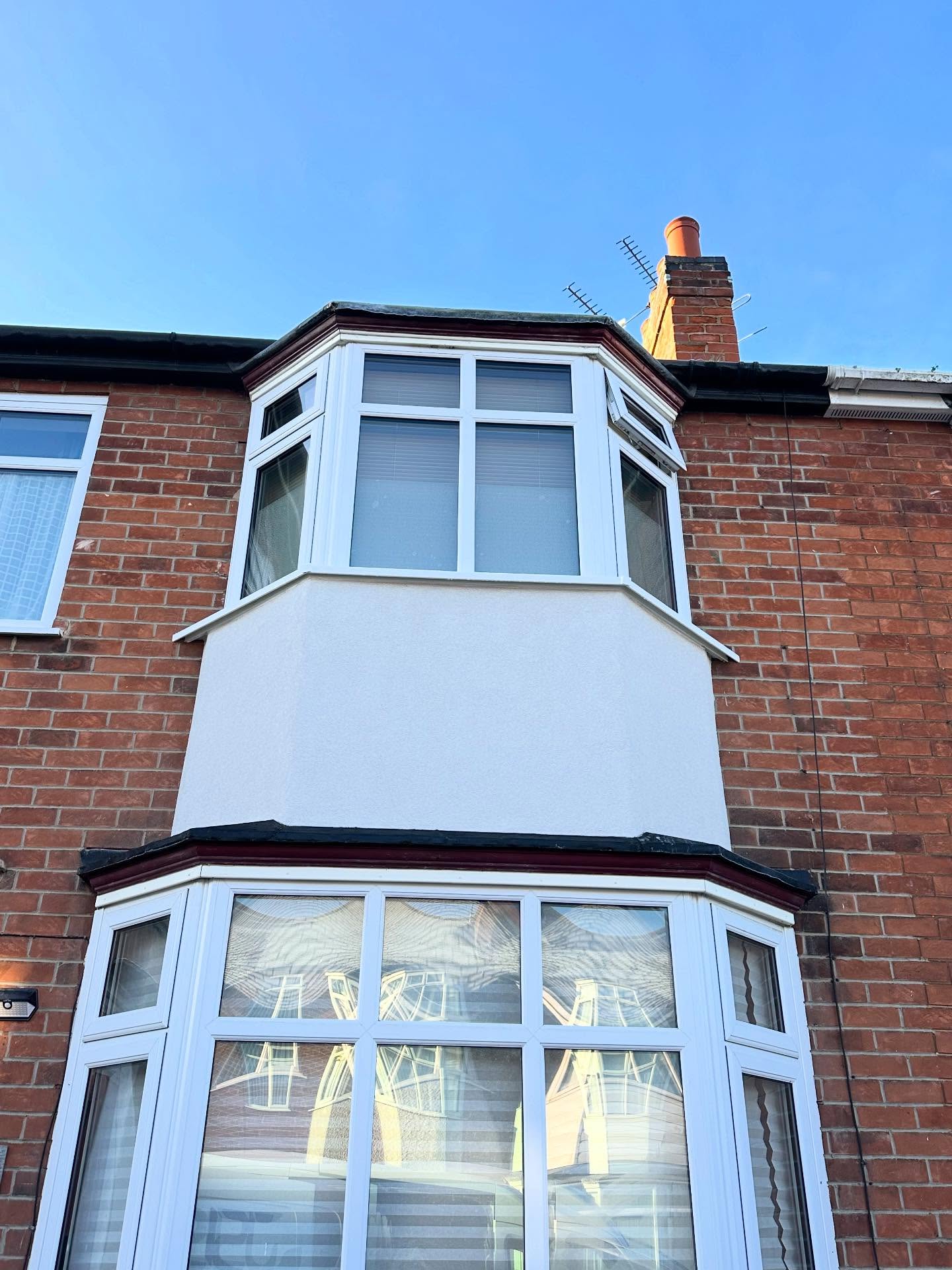 Little bay upgrade finished in Loughborough 👌
EWI installed and finished in VPI Gris Perle silicone render. Quick turnaround on this one, completed in just two visits!
#siliconerender #colouredrender #loughbourough