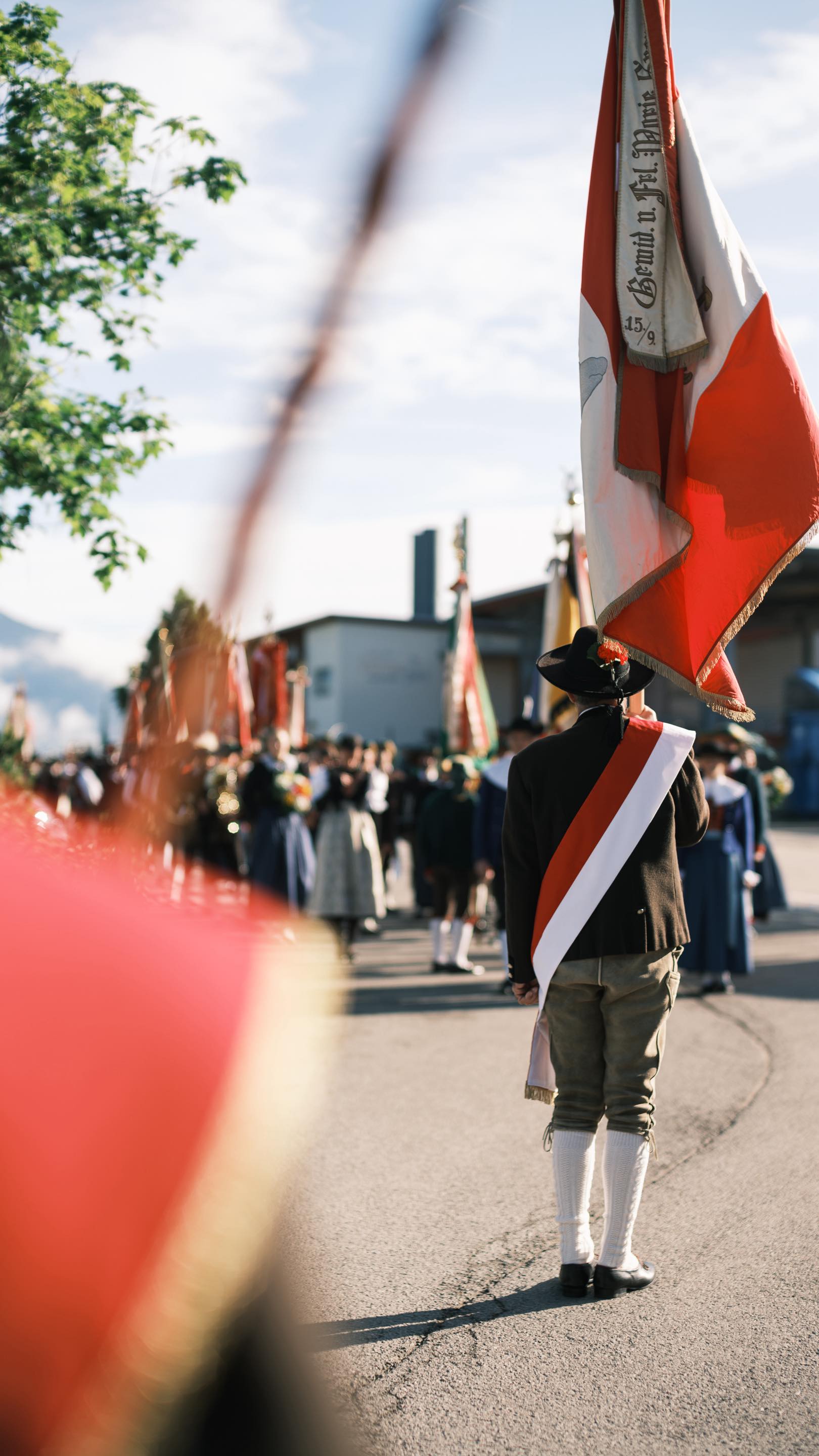 WIR SAGEN DANKE!🤍✨
•
Mit dem heutigen Cäciliensonntag geht unser Musikjahr inoffiziell zu Ende.
•
Wir blicken auf rund 70 Proben und 30 Ausrückungen zurück – und sind dankbar für all die gemeinsamen Momente, die wir durch und mit der Musik erleben durften.🫶🏻
•
Ganz vorbei ist das Jahr für uns aber noch nicht: Traditionell ziehen wir zum Jahresende von Haus zu Haus, um unsere Neujahrsgrüße zu überbringen. 🎶🥂