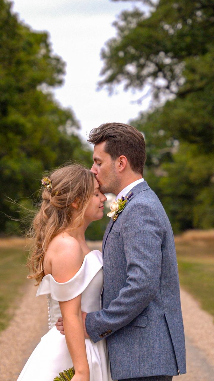 Rosie & Tim | Ufton Court | Wedding Trailer
"We actually did it!"
The official trailer for Rosie & Tim! From the emotional speeches to that vintage getaway car, this day was pure magic
St James the Less Church, Reading.
@nicholaswhittonweddings
@uftonweddings
@timbbaxter
#WeddingTrailer #JustMarried #WeddingVideography
