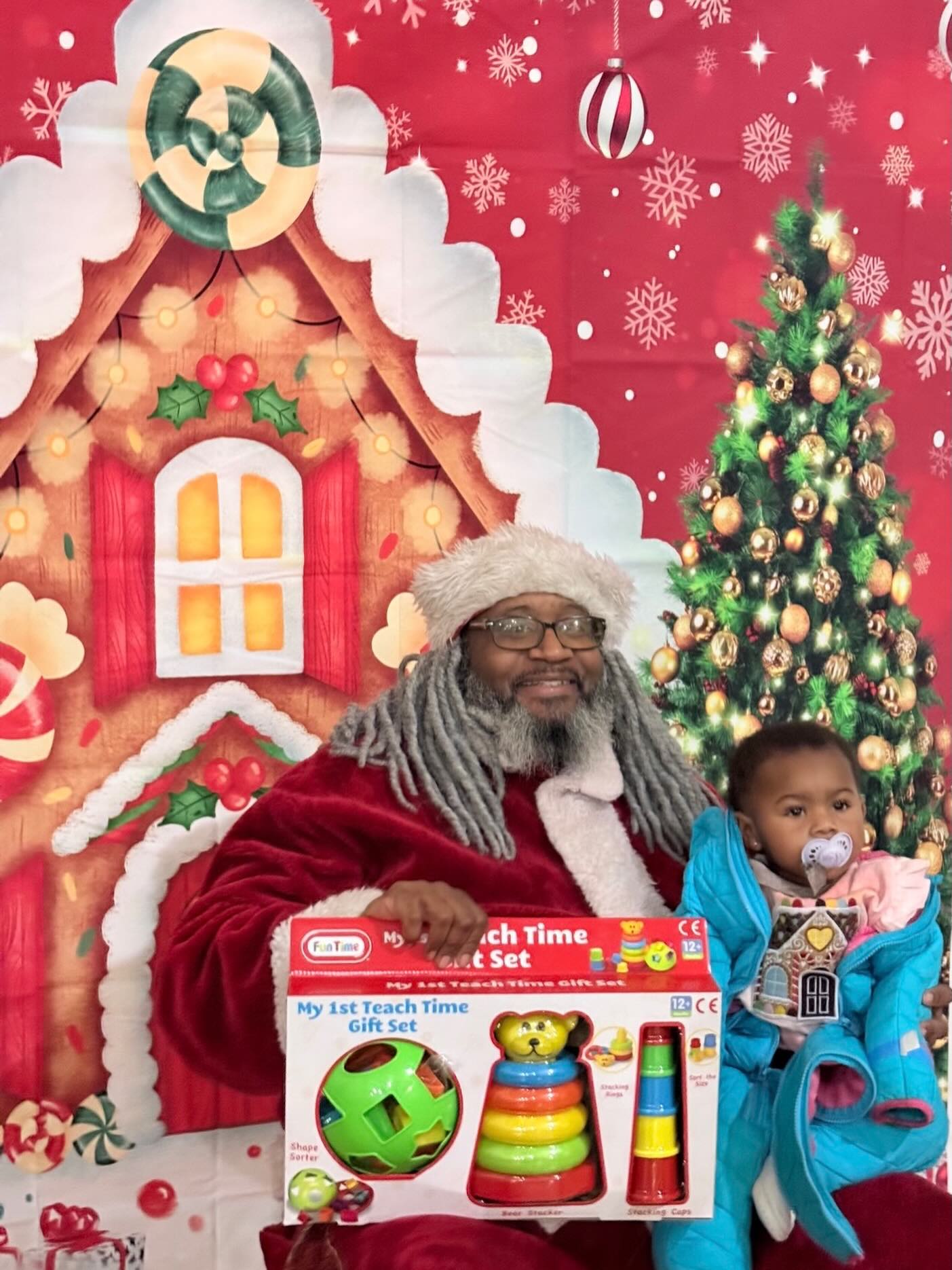 @dreezyclaus at @thisislifechi Holiday Extravaganza