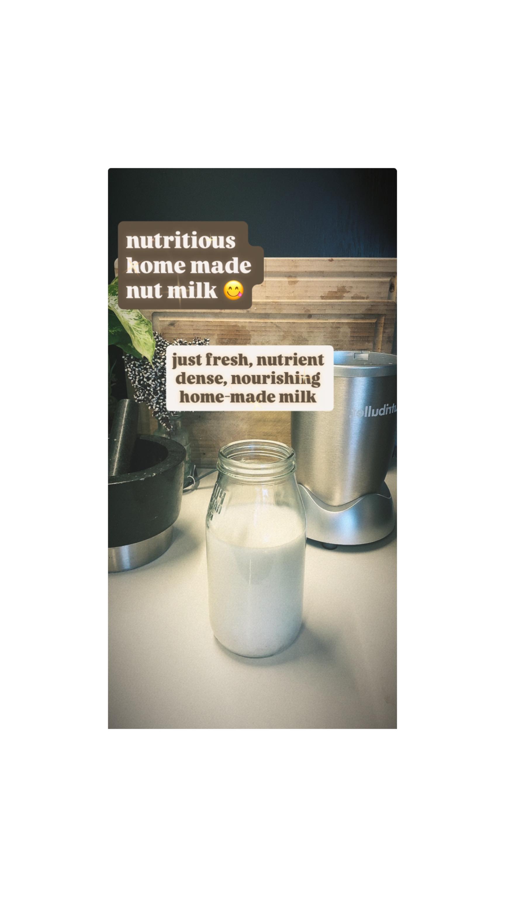 For those of you wondering how I make my nutritious homemade nut milk 😋
Nuts from @thebarn.antwerpen, soaked overnight
Filtered water thanks to @thewaterpurifier
@thegreenathletesportsnutrition bone broth powder
Celtic sea salt from @natuurwinkelgroenplaats
The bone broth makes it so rich & creamy in taste & texture. Earthy, deep, nourishing.
All natural.
Pure deliciousness.
😋😍
.
.
.
.
.
#bonebroth #functionalnutrition #functionalmedicine #healthcoach imperiumhealthcoaching