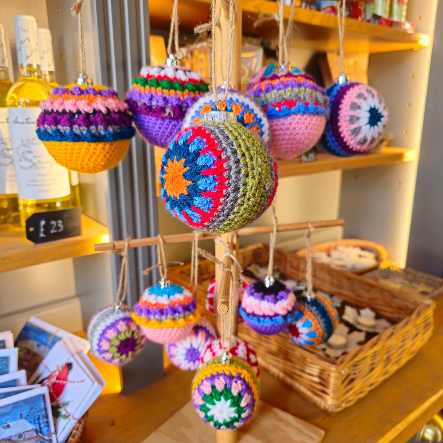 Il Natale è nell'aria nei villaggi inglesi: un'atmosfera davvero magica!
E voi avete mai trascorso, o pensato di trascorrere, il Natale nella campagna inglese?
#passionecampagnainglese #campagnainglese #villaggio #natalestaarrivando #natale #villagelife #countrylife #rurallife #englishcountryside #christmasiscoming #christmas2025 #christmasinthecountry #christmasinthevillage