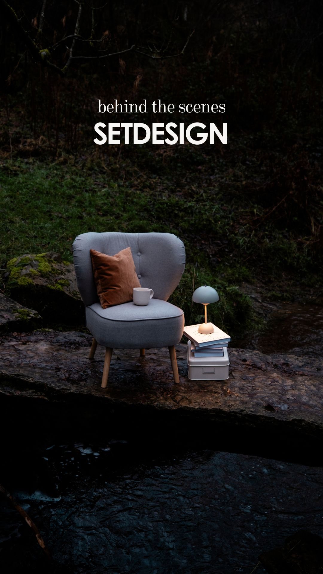 Gemütliche Wildnis 🌿
Mein Blick schweift über saftiges Moos, wildes Holz und freigespültes Wurzelwerk. Im Hintergrund murmelt der Fluss. Die Vögelchen begrüßen fröhlich den Tag. Ganz langsam schleicht das Tageslicht herein und hüllt die Umgebung in Farben.
Ich vermute, dieser Ort ist friedlicher als die meisten Wohnzimmer 🛋️✨
filmed by @thisis_nino