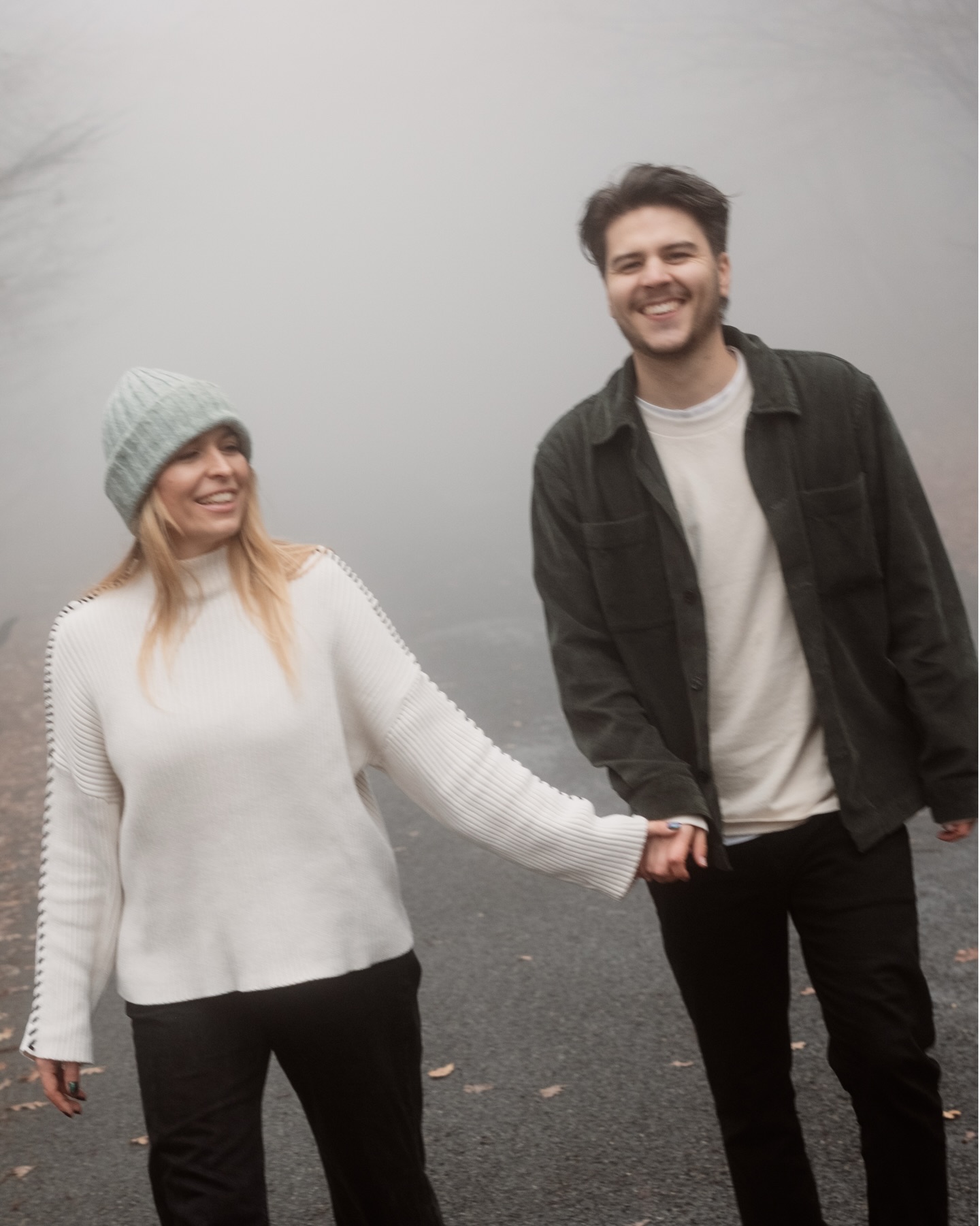 Huge fog and heavy rain — but still such a fun shoot with Karola & Andre.
Lufi & Csoki were definitely the star guests of the day ✨
.
.
.
#2instagoodportraitlove #portrait_vision #portraitphotography