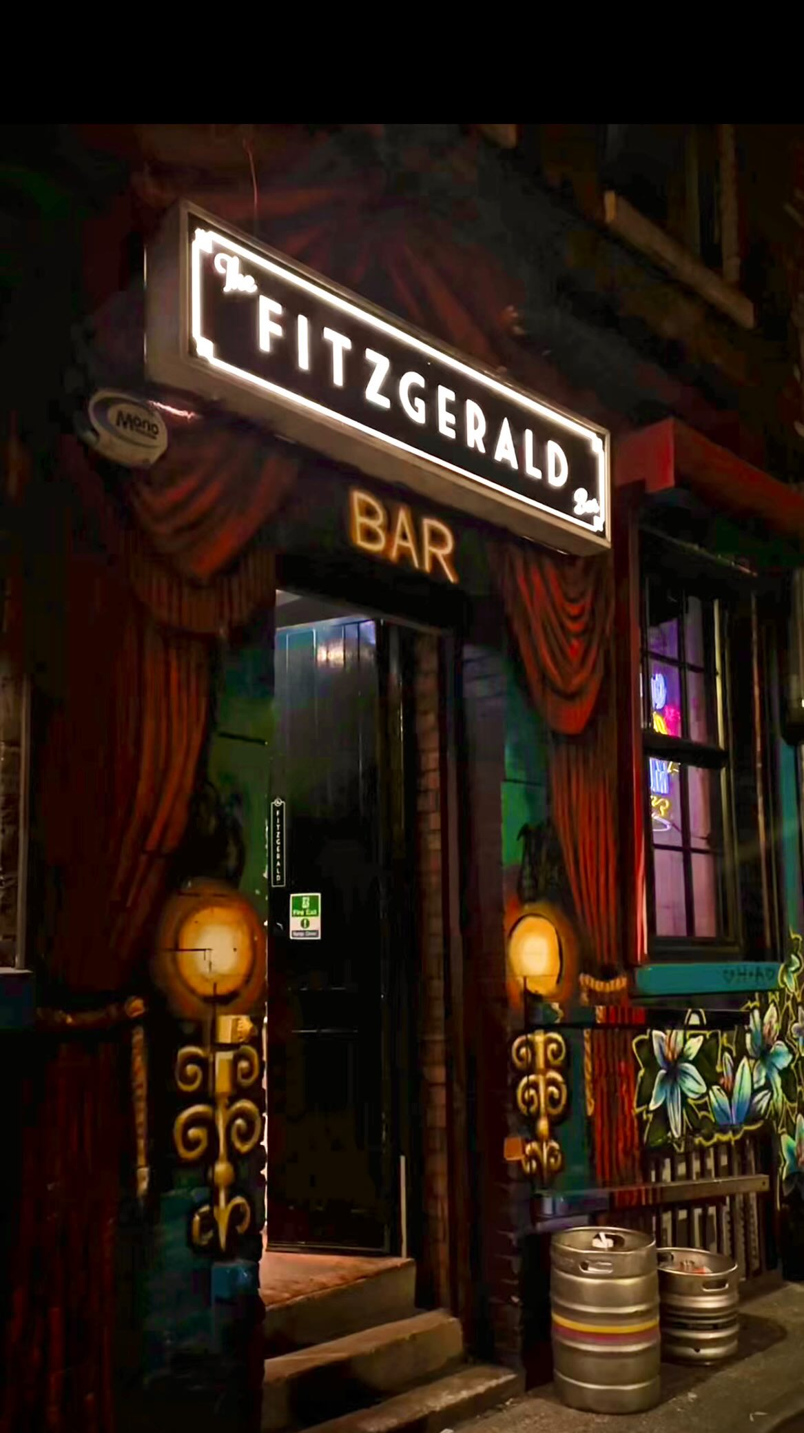Manchesterโs Most Immersive Evening of Magic ๐ช
Come and join us for an evening where live jazz meets contemporary magic and vintage charm ๐ถ๐ฅ
Many thanks to @em1lyflynn for joining us last month!
See you at The Fitz ๐ฏ๏ธ๐ธ
๐ @thefitznq
๐ถ @manchesterjazzband
๐ญ @rodhandemagic , @daniel_maze_ , @mattalmagic
#thingstodomanchester #whatsomanchester #whatsonmcr #christmasgiftideas #nqmanchester