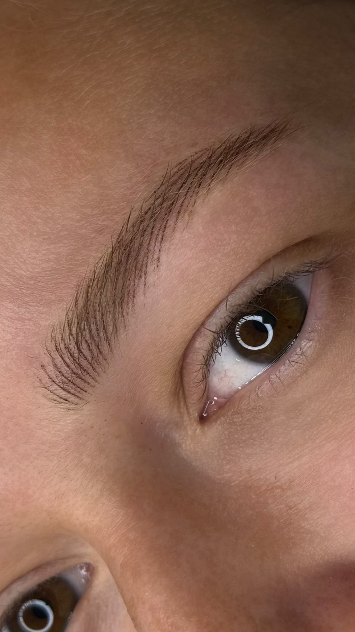 ✨ Soft, gentle, and beautifully natural nano brows.
These brows highlight her features without overwhelming her face.
Just clean, effortless elegance every day 🤍
Want the same delicate result? Book your appointment 💛
#nanobrowsoshawa #oshawapermanentmakeup #oshawabrows #oshawabeauty #whitbybrows