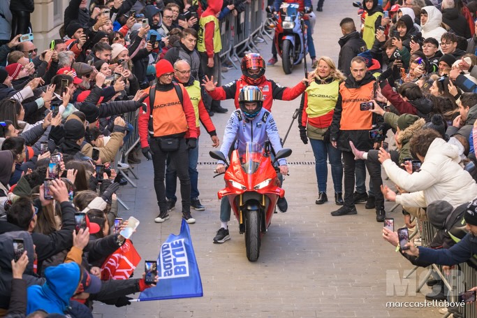 #back2back
…
🏁🎉 #marcmarquez i #alexmarquez celebren el campionat i el subcampionat del món de #motogp a #Cervera.
…
📸👉🏻 https://marcmarquez.mcb.cat
…
#catalunya #segarra #mm93 #am73 #motogp2025 #morethananumber #legend #forzaducati #ducati #gresiniracing #motorsport #motorsportphotography #nikonphotography #weare93 #bluesquad73 #mm93worldchamp #mm93fans #am73fans #motogpfans #dazn #runnerup
…
@verticalgroup @bamboleostudios @weare93 @bluesquad73 @dazn_es @esport3 @motogp @insatorroja @jaumebalmes_cervera @novagestiocervera