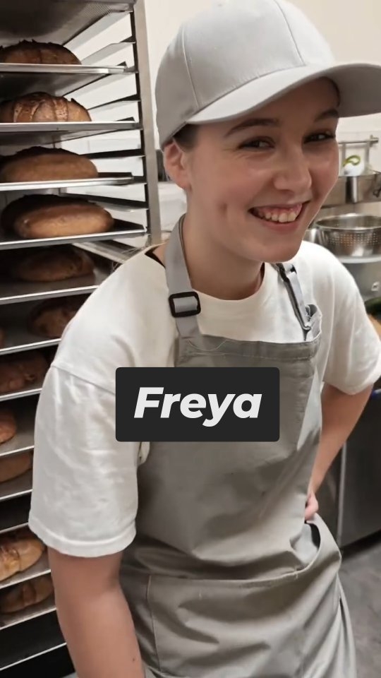✨ FREYA ✨ war uns in Zeiten der Not eine besonders große Unterstützung
#sauerteig
#sauerteigbrot
#sourdough
#berlinerbrot
#brotbacken
#brotbackenmachtglücklich
#berlinfood
#berlinfoodie
#berlinfoodguide
