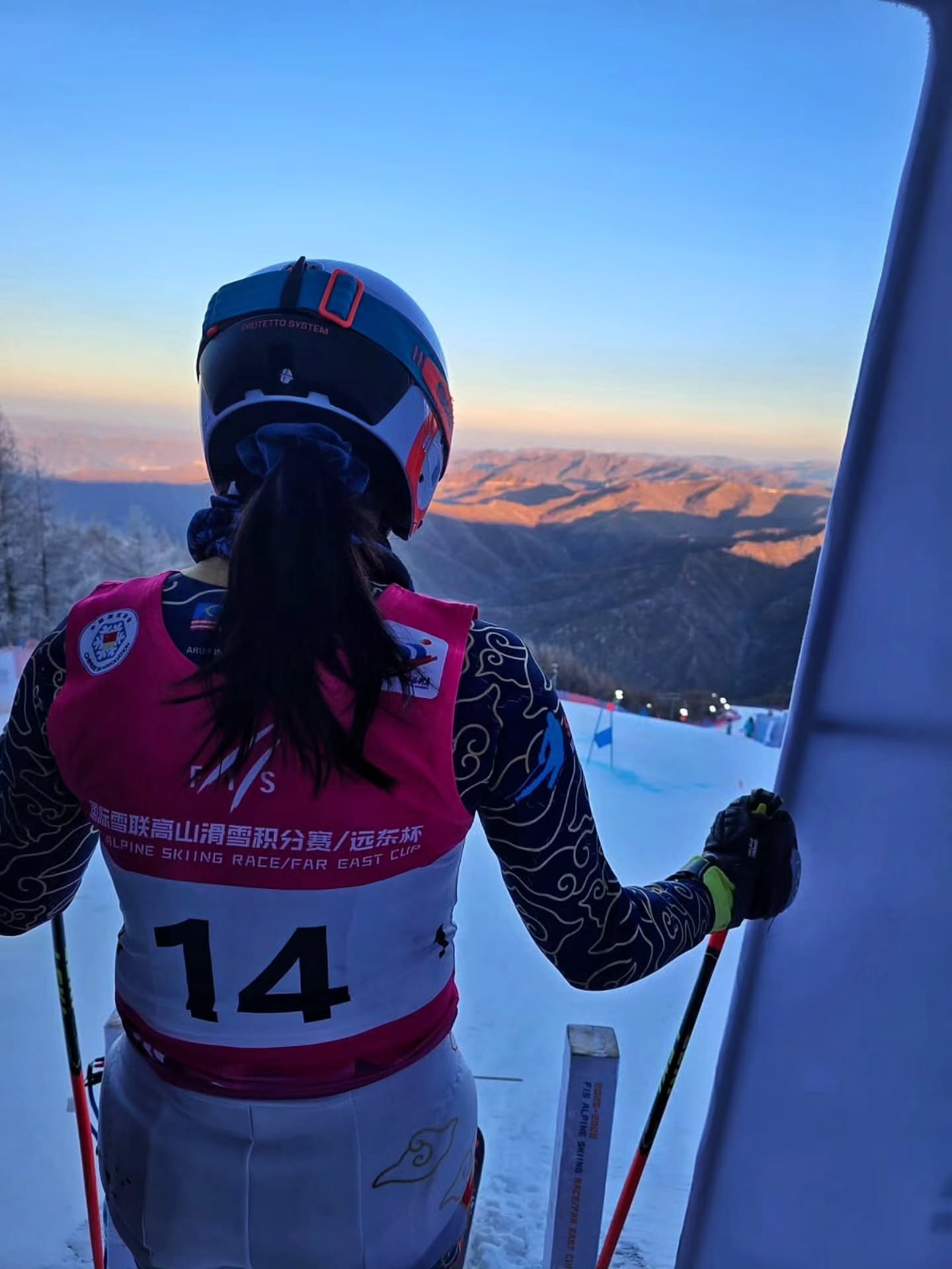 China was a trip to start off 🩷
Sweet sunrises, 3 b2b slalom PB's (2/3 FEC's), and the best company 🙌🏻
Thanks to everyone who made this one memorable!
#malaysianalpine #malaysiansnowsport #malaysianskier #skiracing #skier #skimalaysia #wanlongskiresort #malaysiaboleh #demimalaysia #racetiger #roadtomilanocortina2026