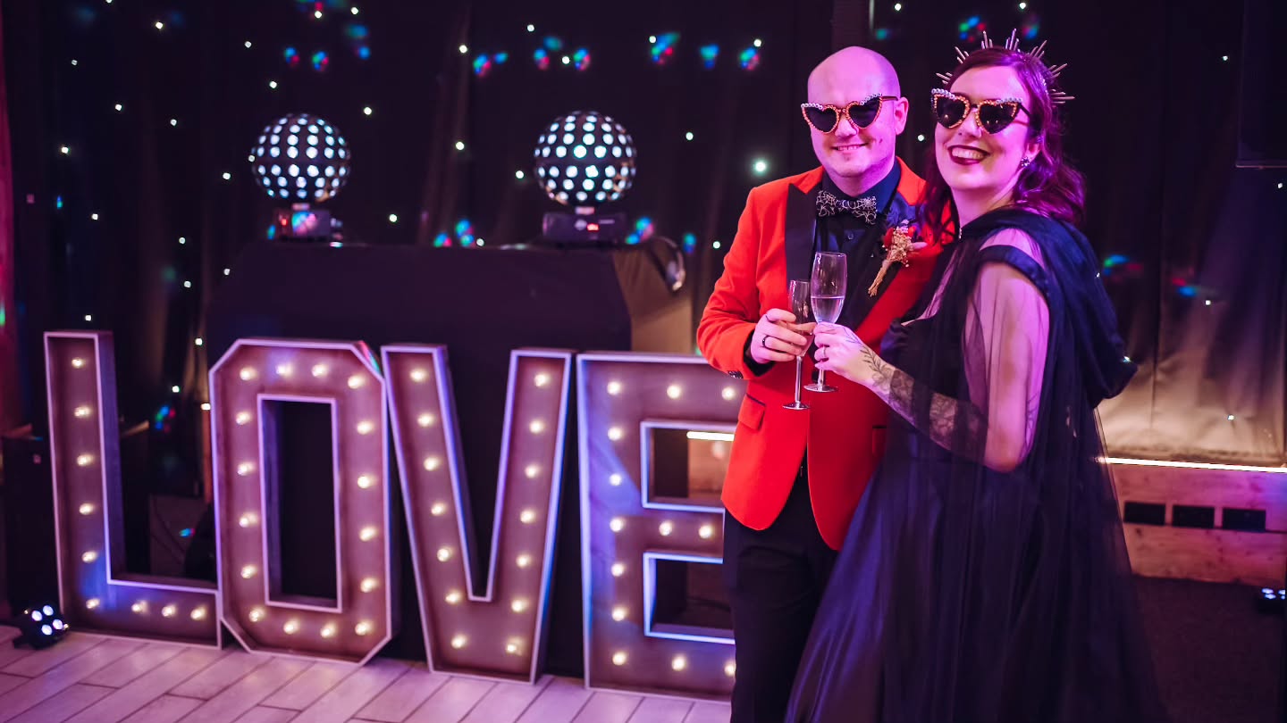 The one where Izzy and Tom celebrate ⚡️
--
I'm sure they're also celebrating it's Friday like the rest of us!
.
.
.
.
Venue // @plumparkmanor