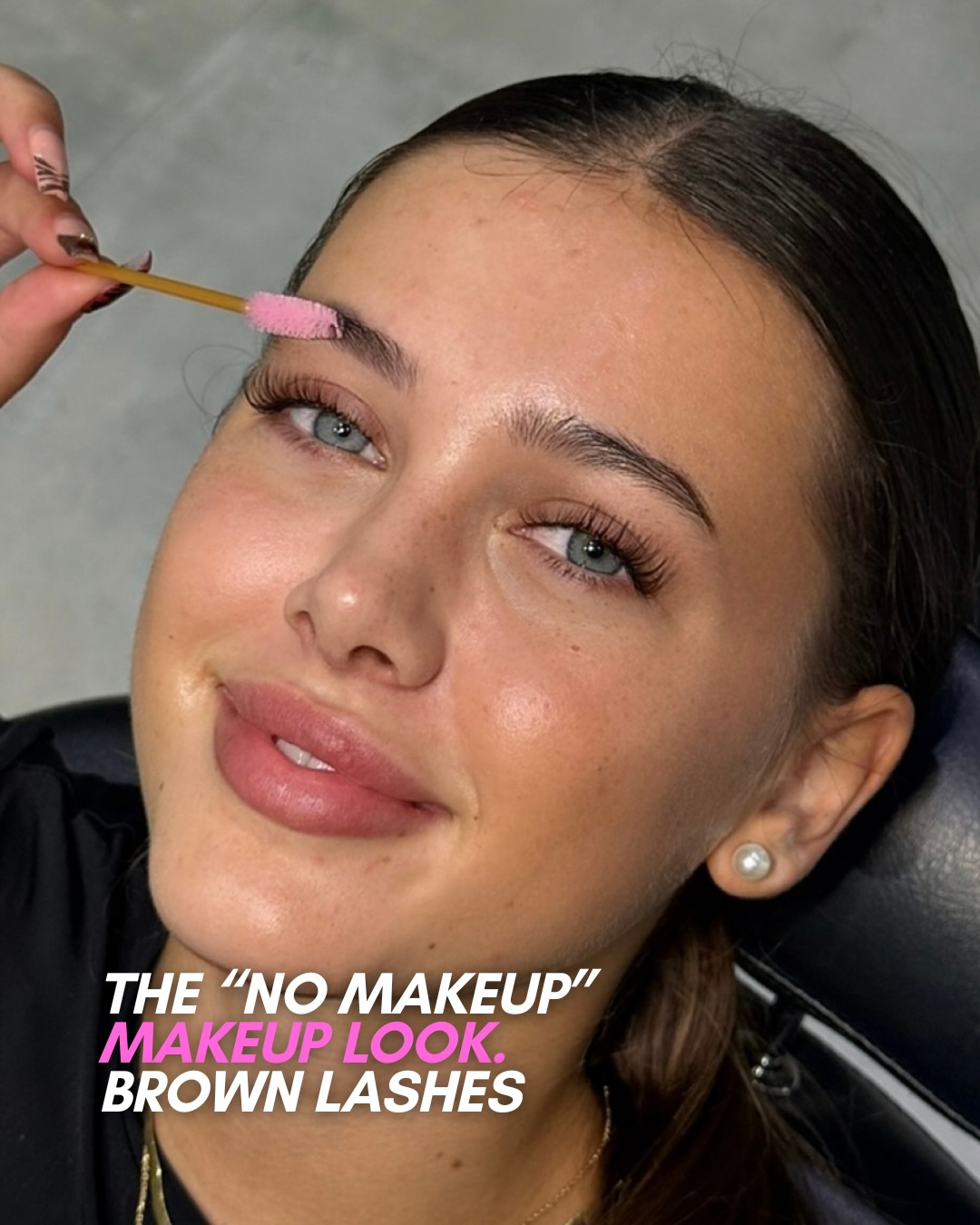 ✨ The ‘No-Makeup’ Makeup Lash ✨
Soft, subtle, and ultra-natural — for the girls who want to look put together without looking “done.” 🤍
Our brown classic lashes give you that effortless lifted look while still keeping it barely there, but better.
Perfect for gym days, beach days, and everyday beauty. 💗
📍 The Salon Dubai — RIVA Beach, The Palm
DM to book your natural lash look ✨
#TheSalonDubai #DubaiLashes #NaturalLashesDubai #BrownLashes #NoMakeupMakeup #DubaiBeauty #ClassicLashes #SoftGlamDubai #WeAreDubai