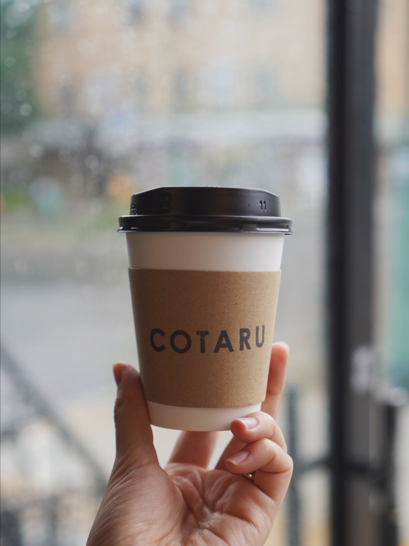 ☕ Take out ok!!
COTARUの商品は、基本全てテイクアウトできます!
ドリンクはホットはもちろん、
寒い季節でもアイスドリンクもありますよ🥤
抹茶、ほうじ茶ラテ、チャイ、カフェモカ、いちごみるくなどなど…!!おすすめです✨
通勤や通学の合間に、お散歩に、
ドリンクテイクアウトはいかがですか?☺︎
スープカレーやホットサンドもテイクアウト
できますので、お気軽にお越しください🍛