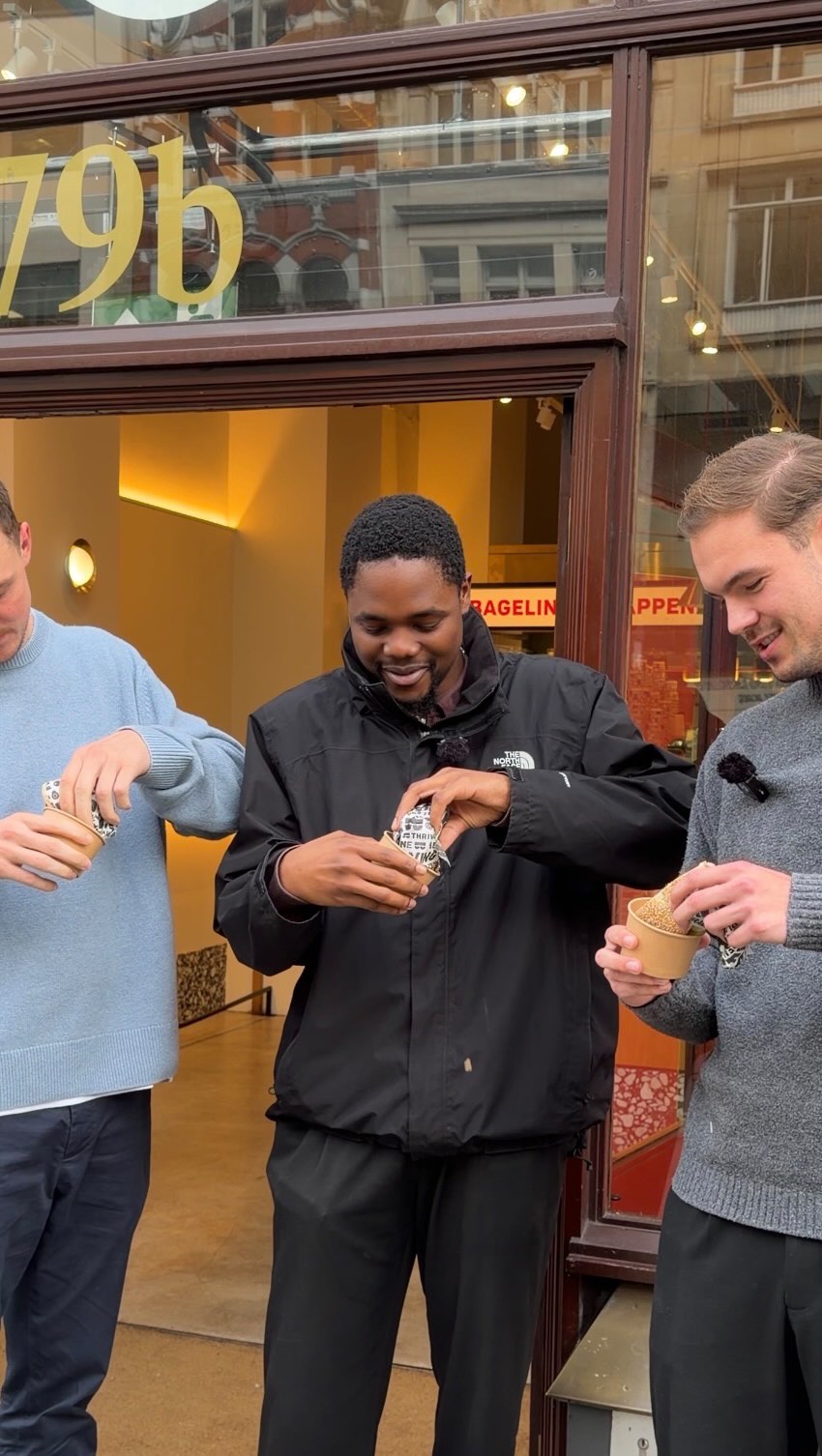 This is your sign to grab one of our festive bagels🤫
We don’t want you getting FOMO👀
#bagelshop #londonbagels #bestbagellondon #bagelshoplondon #foodinlondon