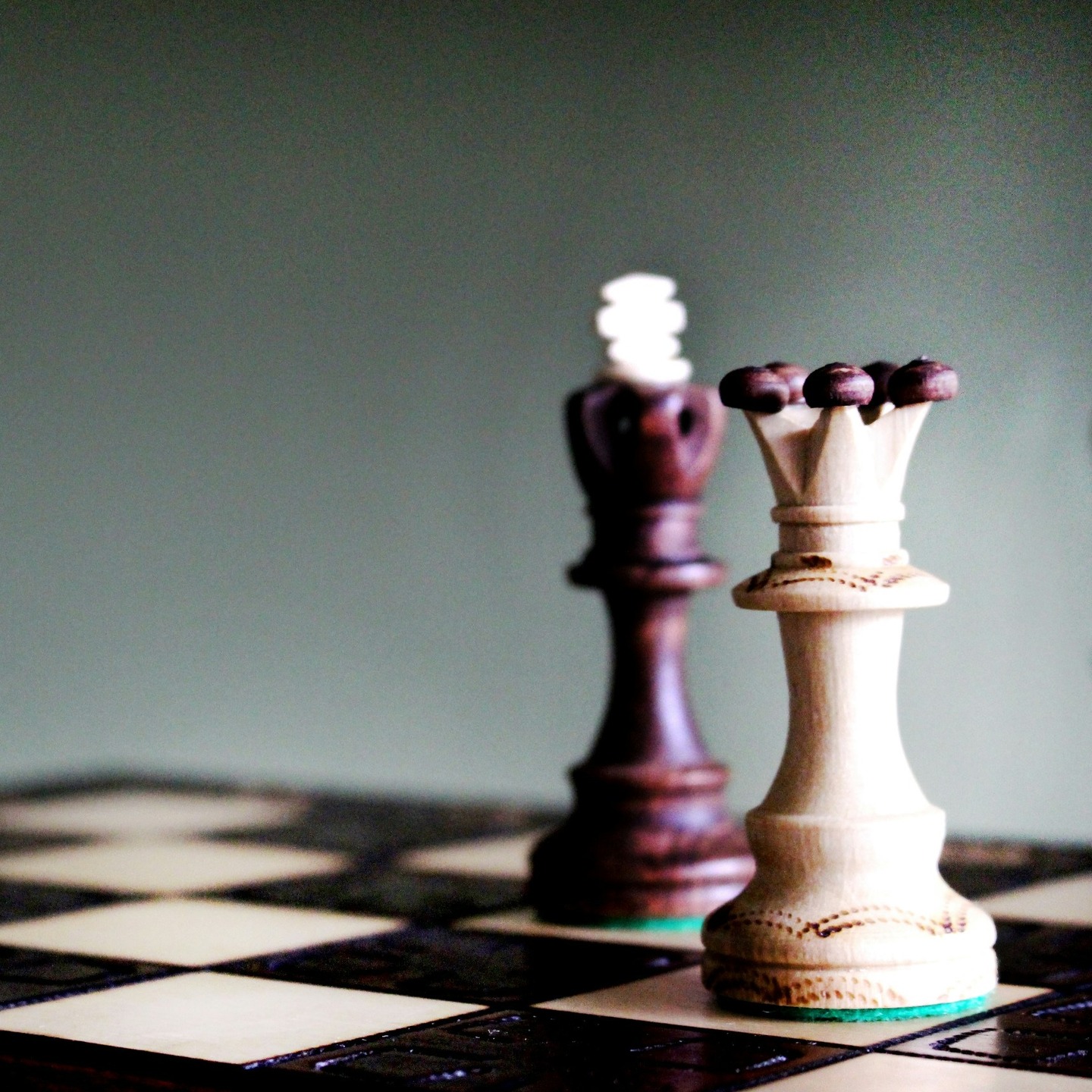 ♟
.
.
.
© Shirly Niv Marton v/ @unsplash
.
.
.
#180editions #mangezlocallisezlocal #chess