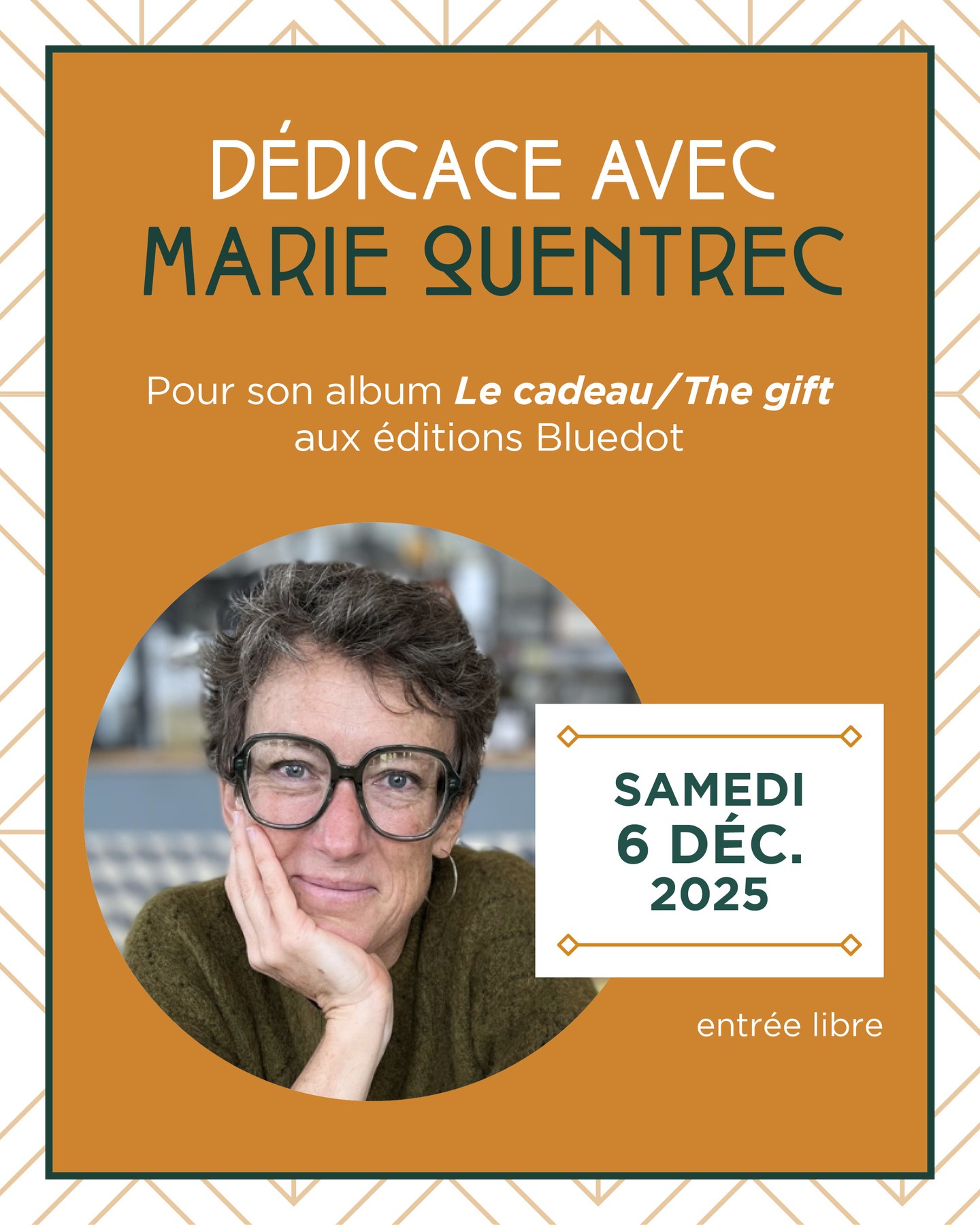 Samedi 15 novembre nous avons la chance de recevoir @marie.quentrec et sa bonne humeur légendaire pour la sortie de son nouvel album "The gift/Le cadeau" paru chez @editions_bluedot.
Il serait regrettable pour vous de ne pas pouvoir admirer sa sublime trousse dorée, qu'elle utilisera pour dédicacer votre livre de ses somptueux dessins !
On est fans, vous l'aurez deviné !
A propos du livre :
Olaf pense.
Il pense au cadeau qu'il veut faire Ă Olga.
Il faut un cadeau vraiment spécial.
Comme Olga.
Un album parfait Ă glisser au pied du sapin ! A partir de 3 ans
ENTRĂE LIBRE