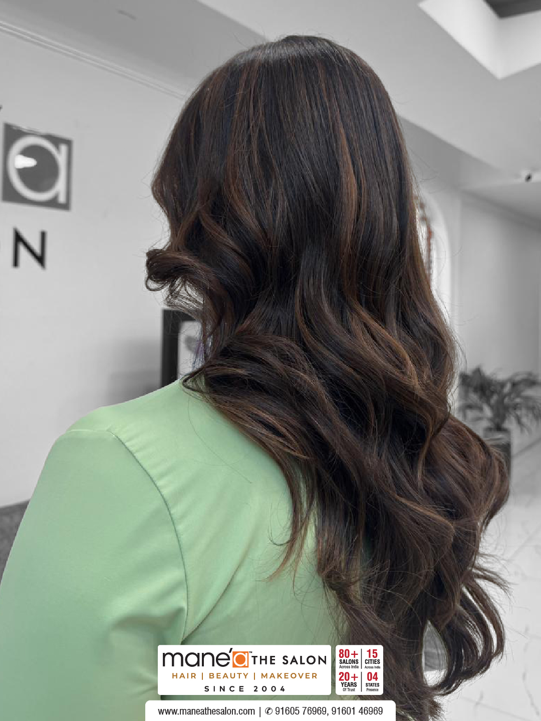 No bleach. No breakage. Just that perfect coffee brown glow ☕✨
Try our Zero-Bleach Highlights for rich, glossy tones that keep your hair healthy and radiant.
Book your transformation at Manea – Banjara Hills today! 💇♀️💜
#ManeaTheSalon #ManeaBanjaraHills #HyderabadHairSalon #CoffeeToneColor #NoBleachLook #HairTransformation #SalonVibes #HairCareGoals #LuxurySalon #BanjaraHillsHyderabad #20yearsofmanea #maneaexperience