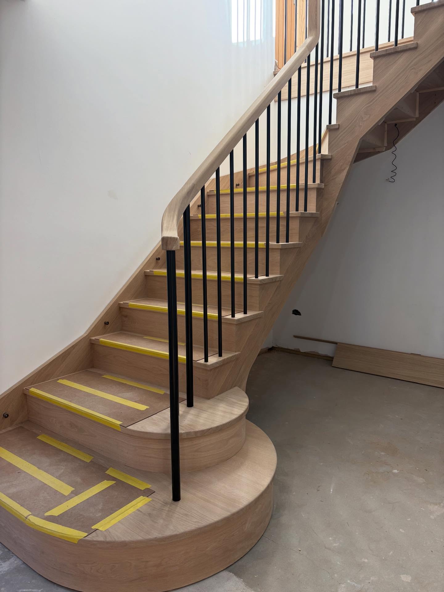 _ a n d b r e a t h e . . .
. . . she’s finally here after her unexpected water-soaked saga . . . installed for the very first time and looking every bit the beauty we hoped for 🤍 What an absolute stunner 🤍
The main focus of our New England project’s reimagined entrance hall: a grand, sweeping staircase fit for her beautiful new home. She’s already a standout, but once the space around her is complete, she’ll be nothing short of breathtaking . . . I actually have butterflies thinking about it 🦋
Staircase Designer | @studio_eed
Staircase Manufacturer | @input_joinery
#designsbystudioeed #StaircaseDesign #BespokeStaircase