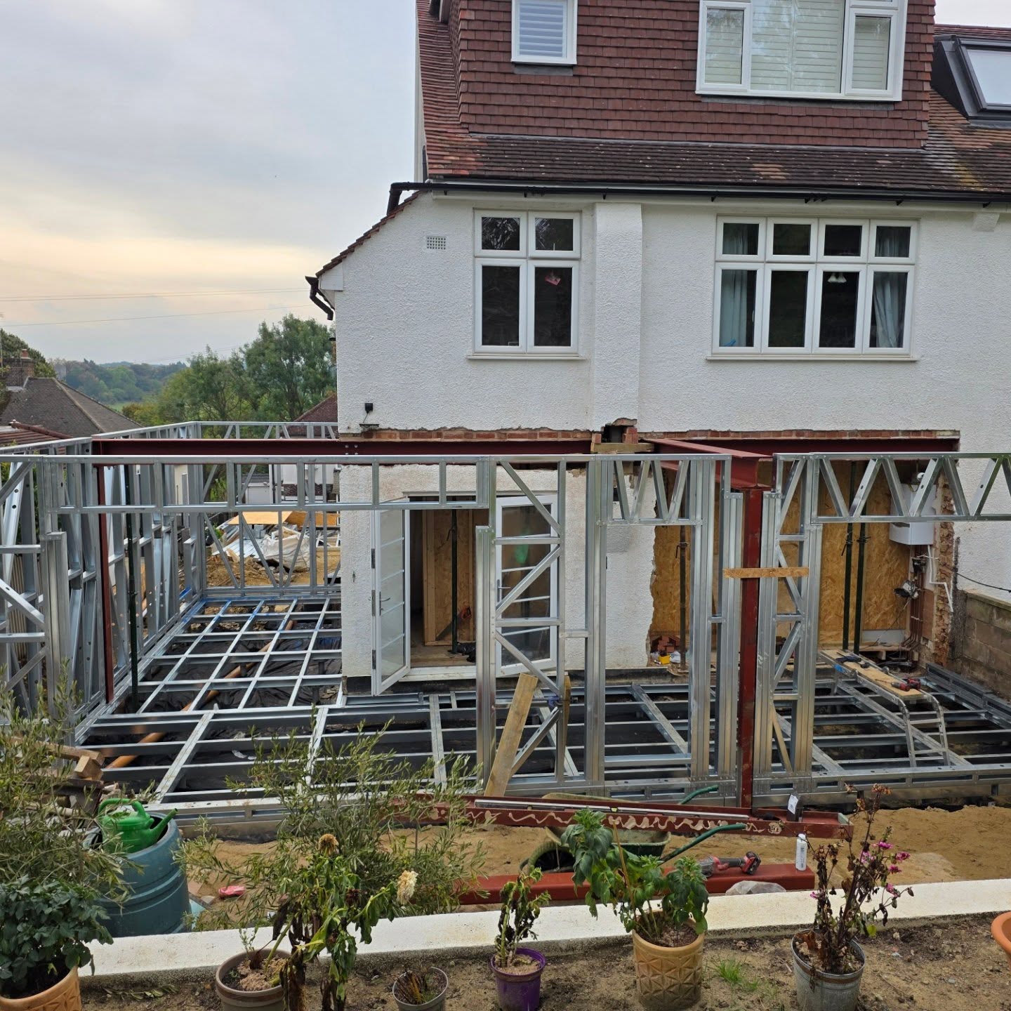 Cleaner builds. Shorter timelines. Stronger structures.
Frametek frames aren’t the future — they’re happening right now.
#ModularExtensions #Frametek