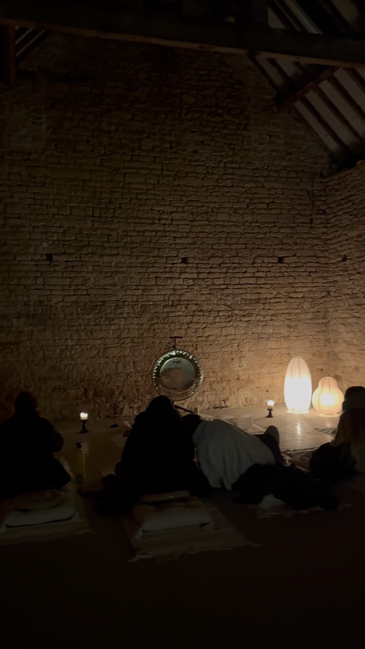 Spent the weekend sharing my home with a beautiful group of Women for @theofferingretreat (Winter edition!) and can honestly say these past two retreats have been my favourite weekends spent here all year.
Something truly magical happens when Women gather, hold, celebrate and inspire each other. I feel so grateful to be surrounded by such grounded, loving, fun, radiant, creative Women to share these memories with.
Thank you to the wonderful Women below for sharing your beautiful energies & gifts! I adore each and every one of you. 🫶🏼
Facial massage of dreams by @katieenglandskin
Nourished with love by @jadesgreenkitchen
Creative wreath workshop by @wildthoughtsfloristry
Photography to capture the essence of each of us & the offering retreat by our cacao queen @claragracemay
Yoga & breathwork by our angel @yogi.in.heels
Sound Ceremony by yours truly @vadomaofficial
If you’d like to be a part of the next one do reach out! I’d love to meet you and experience your offering! 🤍